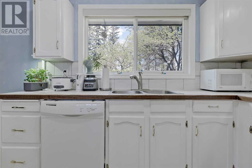 3403 Breton Close Nw, Calgary, Alberta  T2N 4H4 - Photo 7 - A2220728