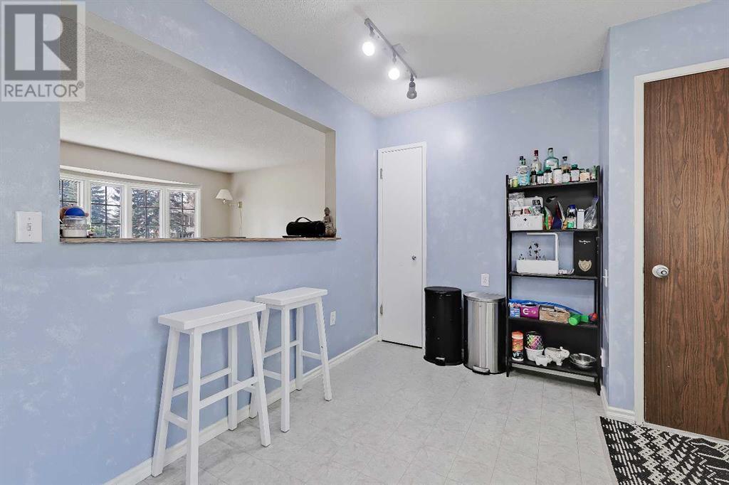 3403 Breton Close Nw, Calgary, Alberta  T2N 4H4 - Photo 5 - A2220728