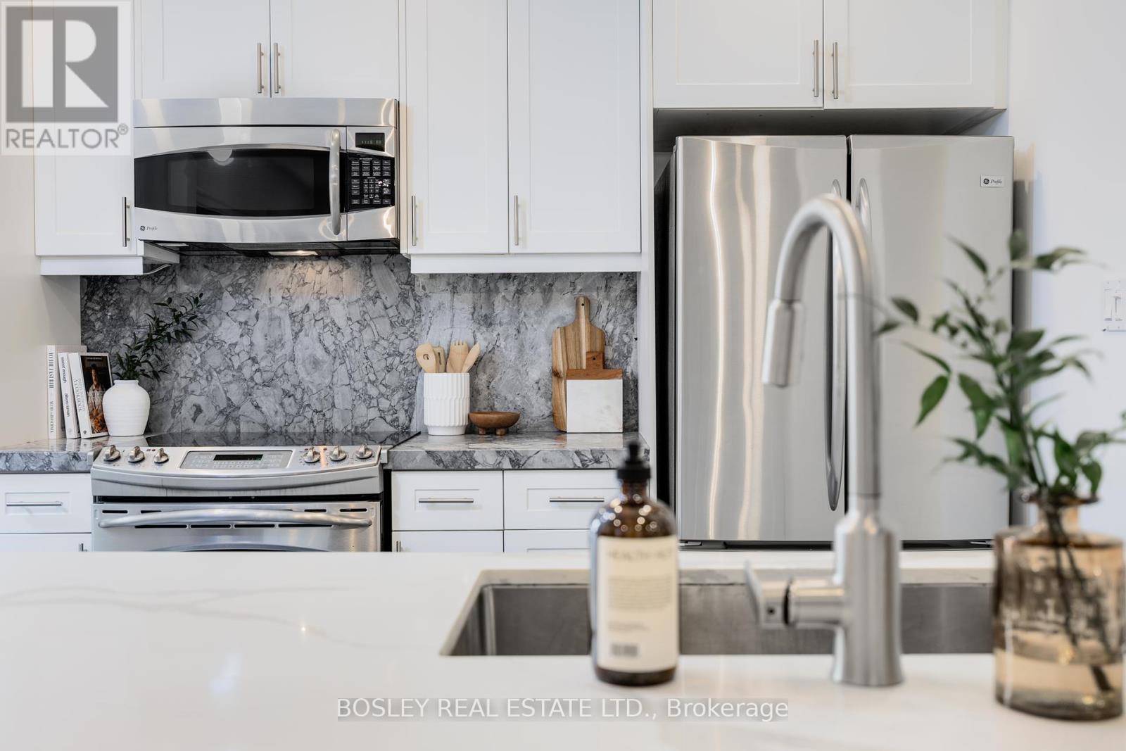 367 Belsize Drive, Toronto (Mount Pleasant East), Ontario  M4S 1M7 - Photo 10 - C12216571