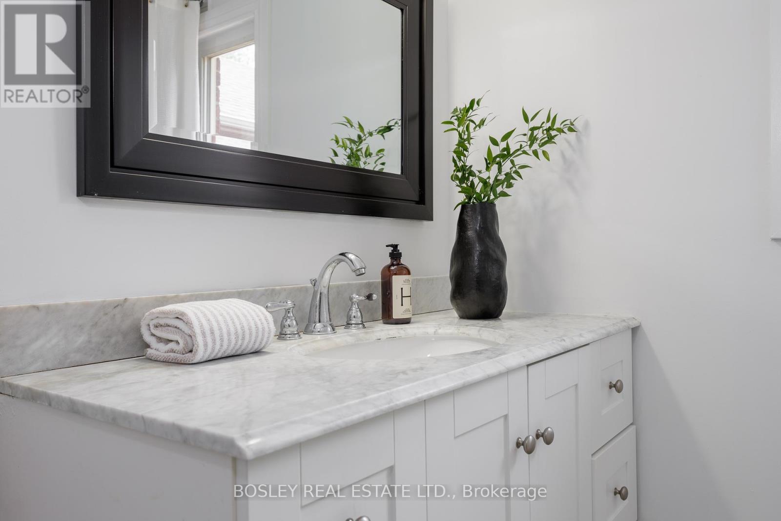 367 Belsize Drive, Toronto (Mount Pleasant East), Ontario  M4S 1M7 - Photo 17 - C12216571