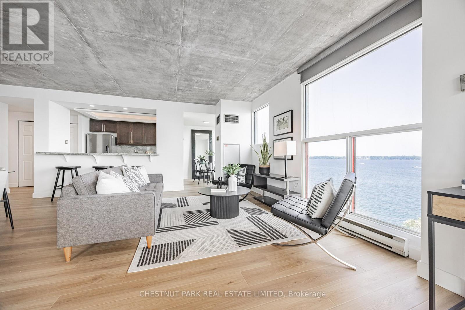 1008 - 99 Harbour Square, Toronto (Waterfront Communities), Ontario  M5J 2H2 - Photo 10 - C12216603