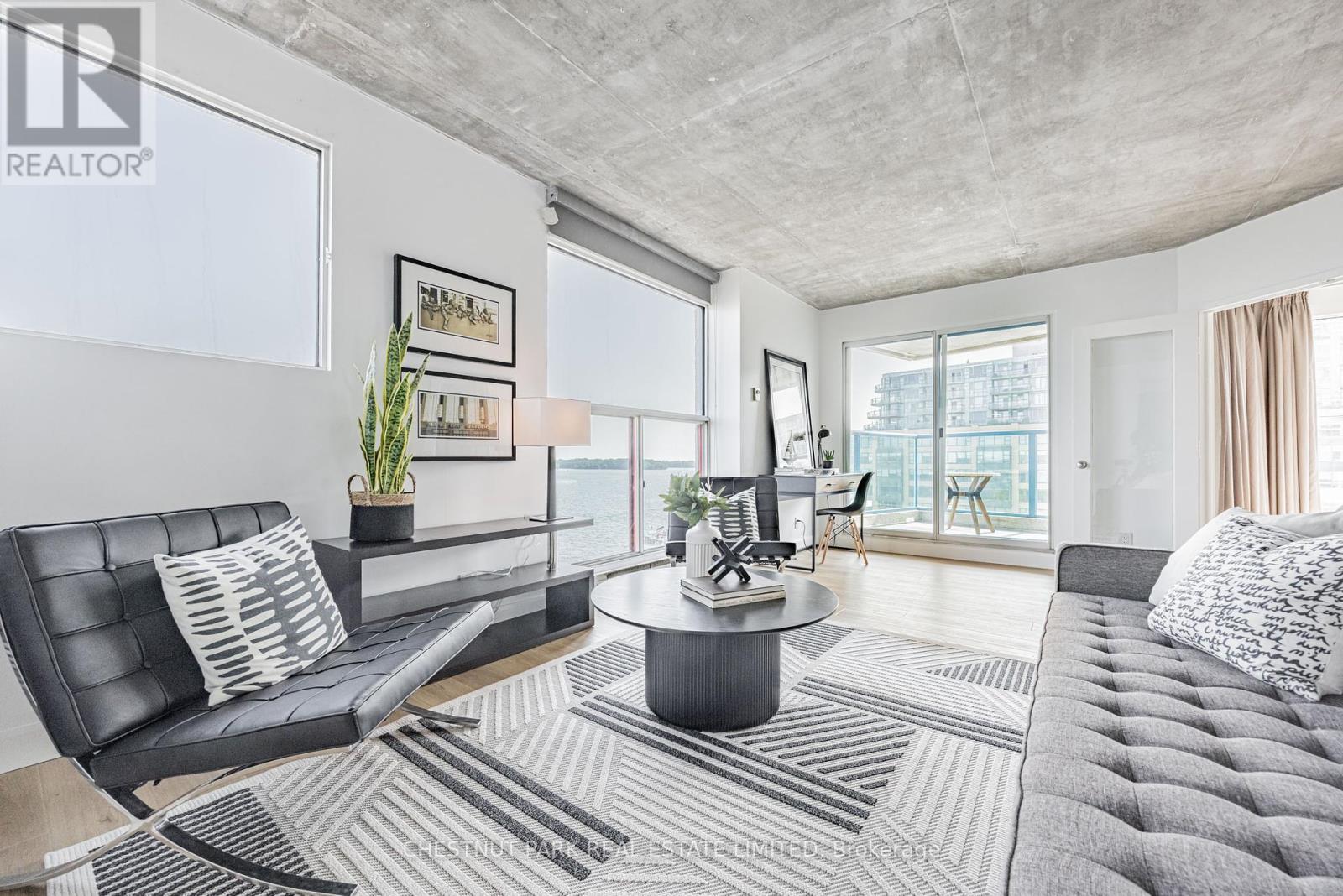 1008 - 99 Harbour Square, Toronto (Waterfront Communities), Ontario  M5J 2H2 - Photo 12 - C12216603