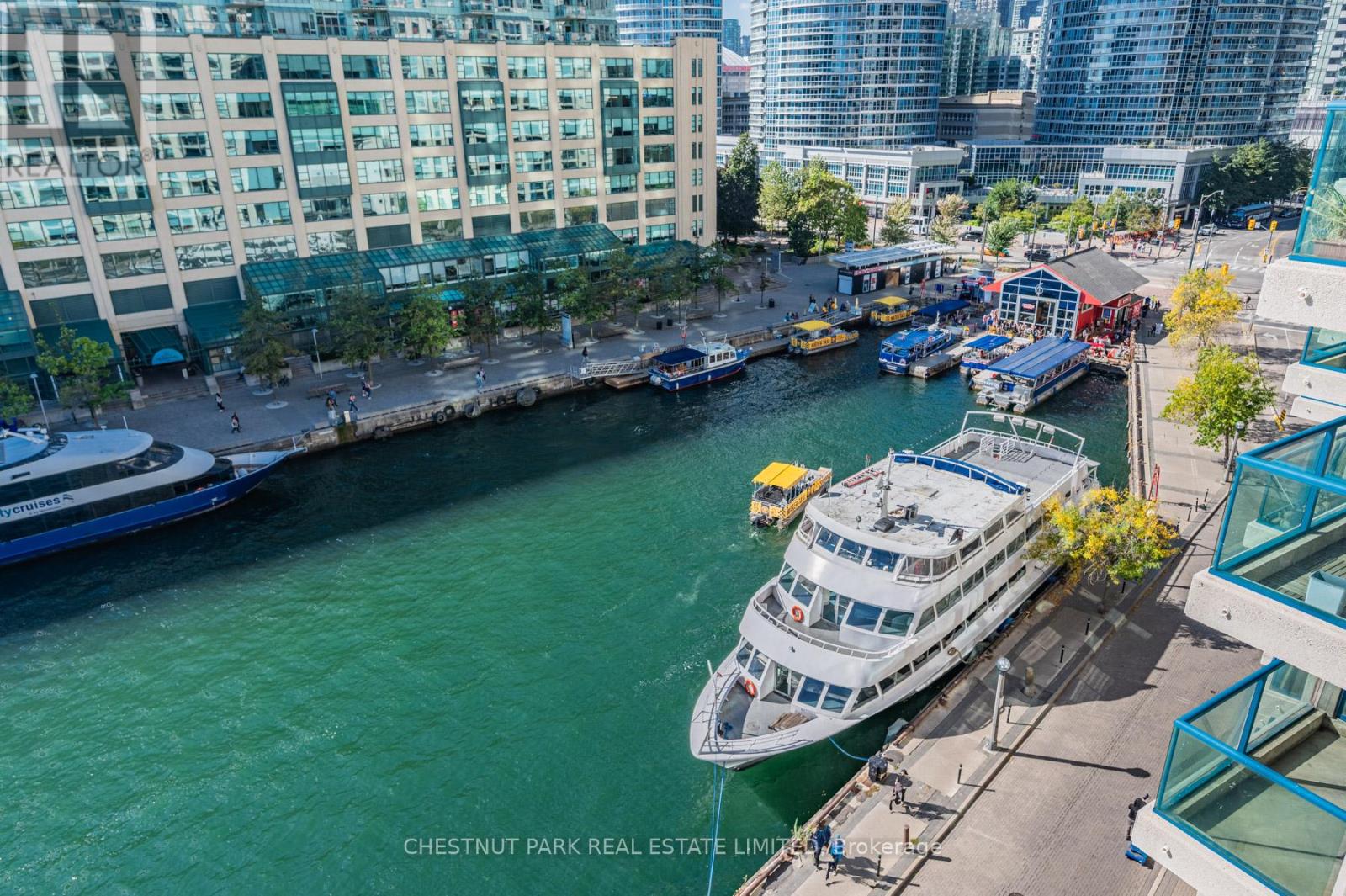 1008 - 99 Harbour Square, Toronto (Waterfront Communities), Ontario  M5J 2H2 - Photo 30 - C12216603