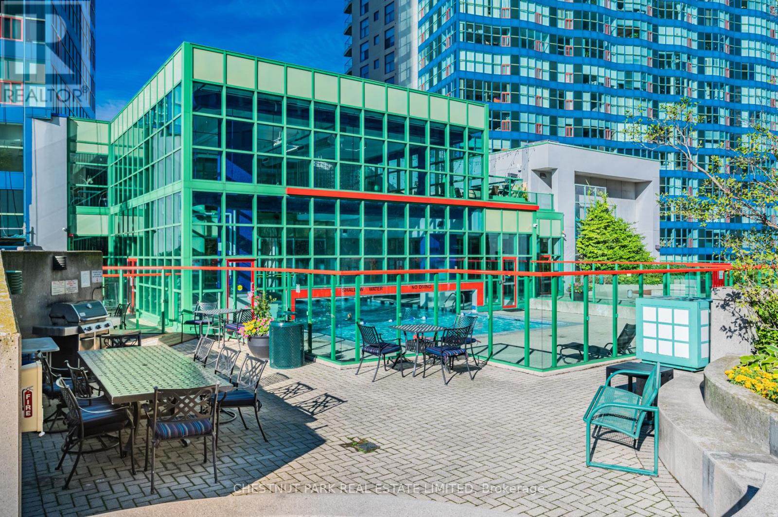 1008 - 99 Harbour Square, Toronto (Waterfront Communities), Ontario  M5J 2H2 - Photo 39 - C12216603