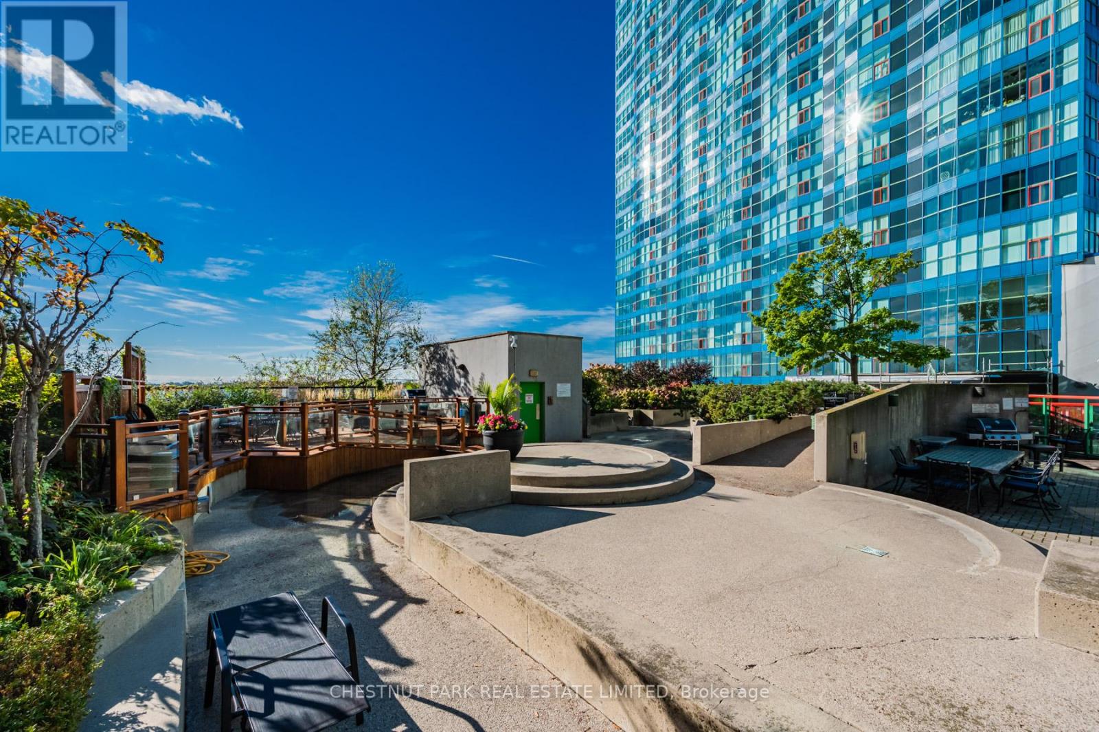 1008 - 99 Harbour Square, Toronto (Waterfront Communities), Ontario  M5J 2H2 - Photo 42 - C12216603