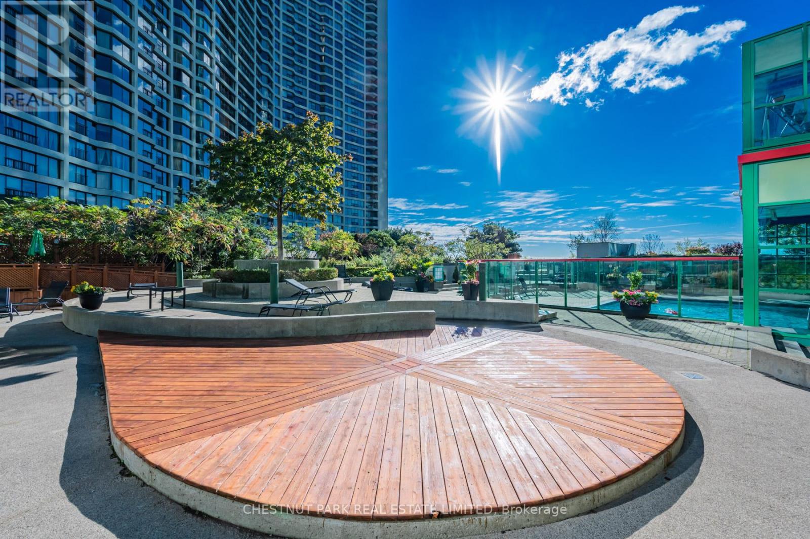 1008 - 99 Harbour Square, Toronto (Waterfront Communities), Ontario  M5J 2H2 - Photo 43 - C12216603