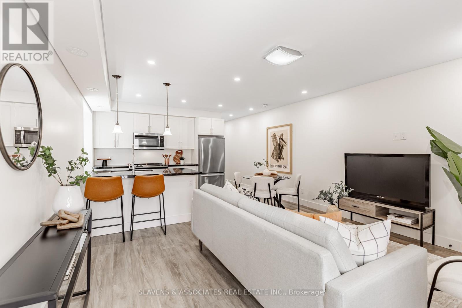 Property at 1088 AVENUE ROAD image 5