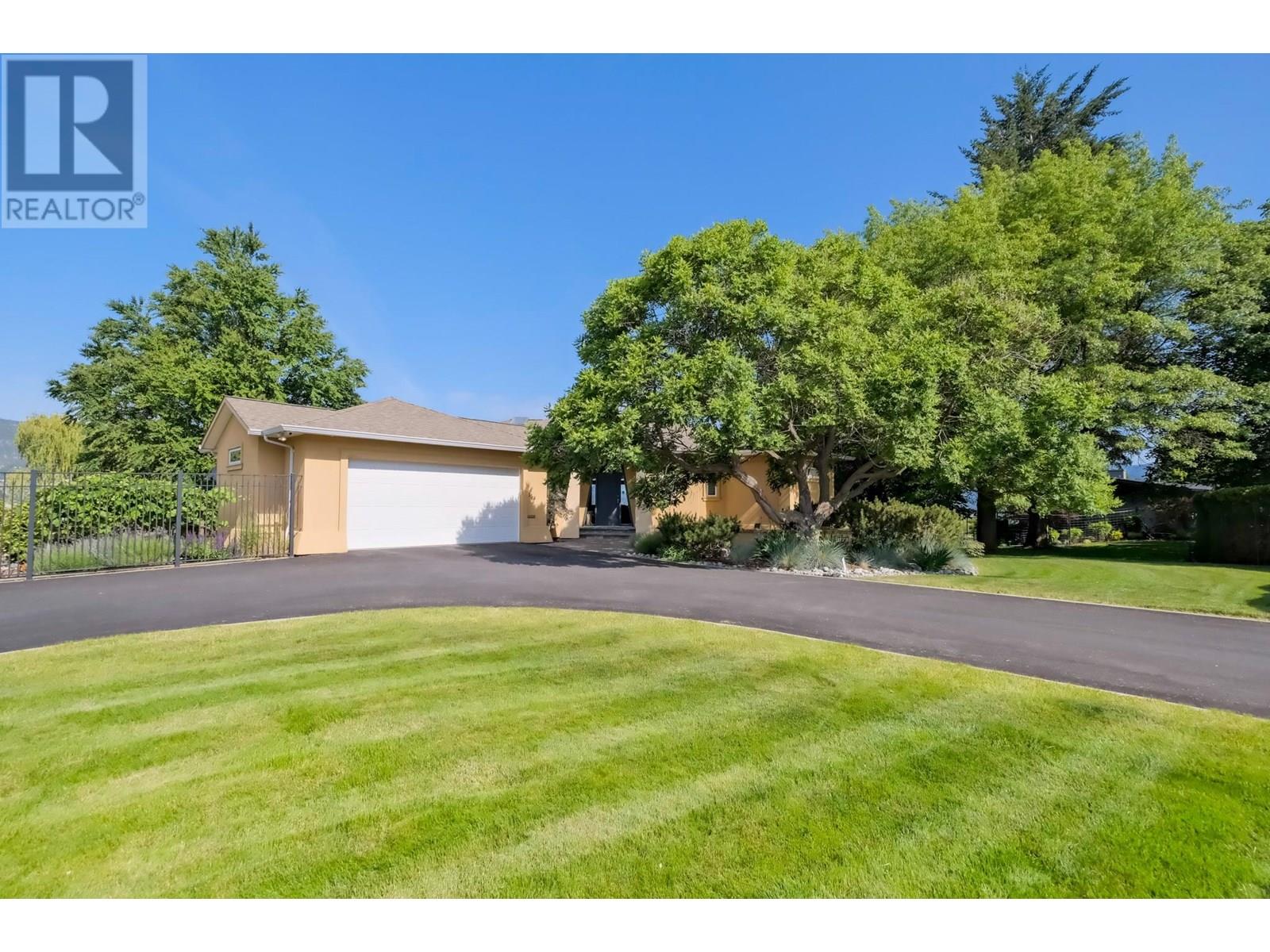 156 Vancouver Place, Uplands, Penticton  by Norm Davies Okanagan Real Estate 156 Vancouver Place, Uplands, Penticton