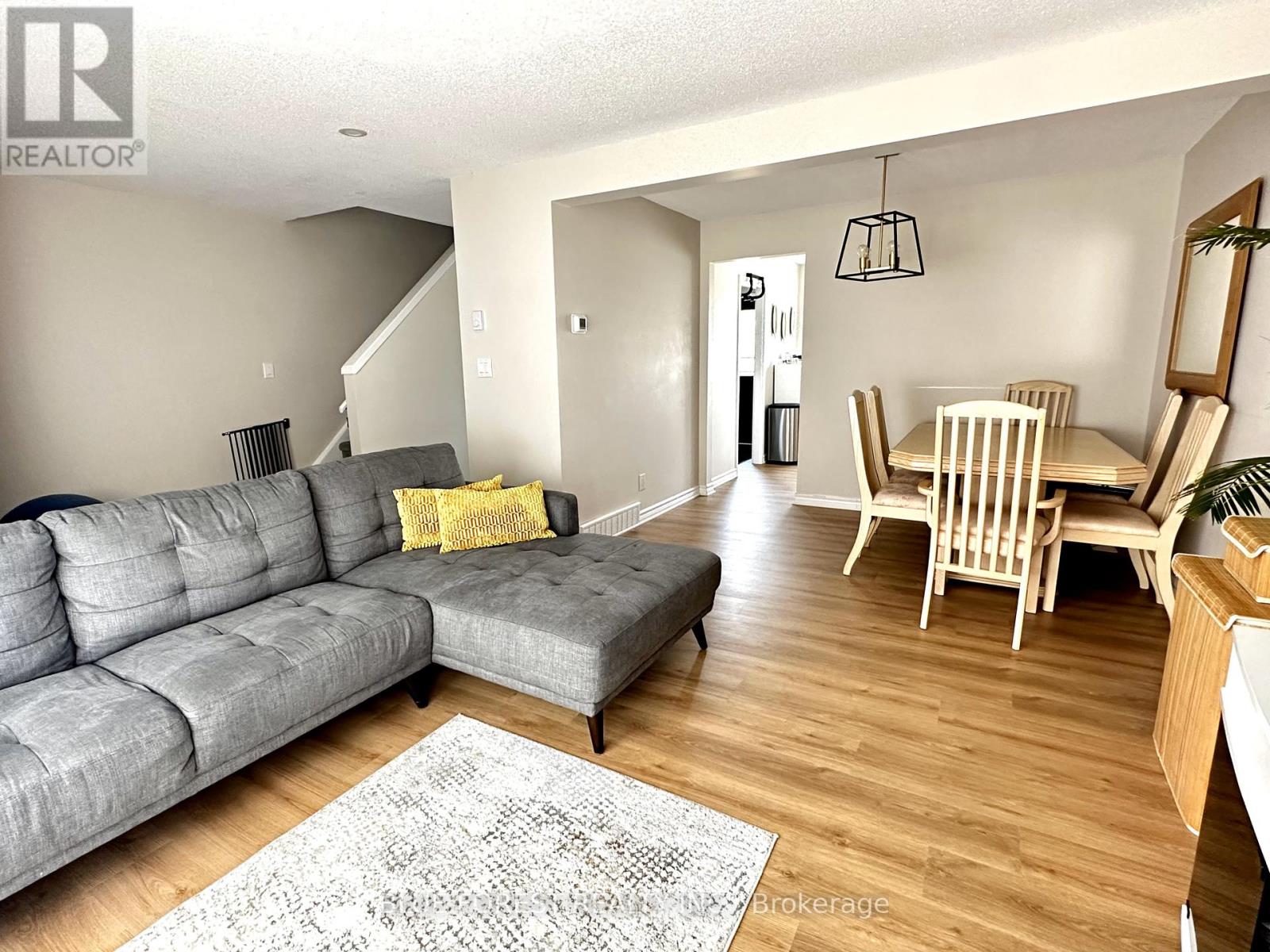 19 - 355 Sandringham Crescent