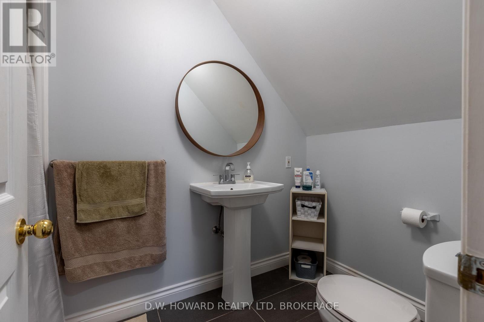 45 Westwood Drive, Port Colborne, Ontario  L3K 6B9 - Photo 31 - X12205674