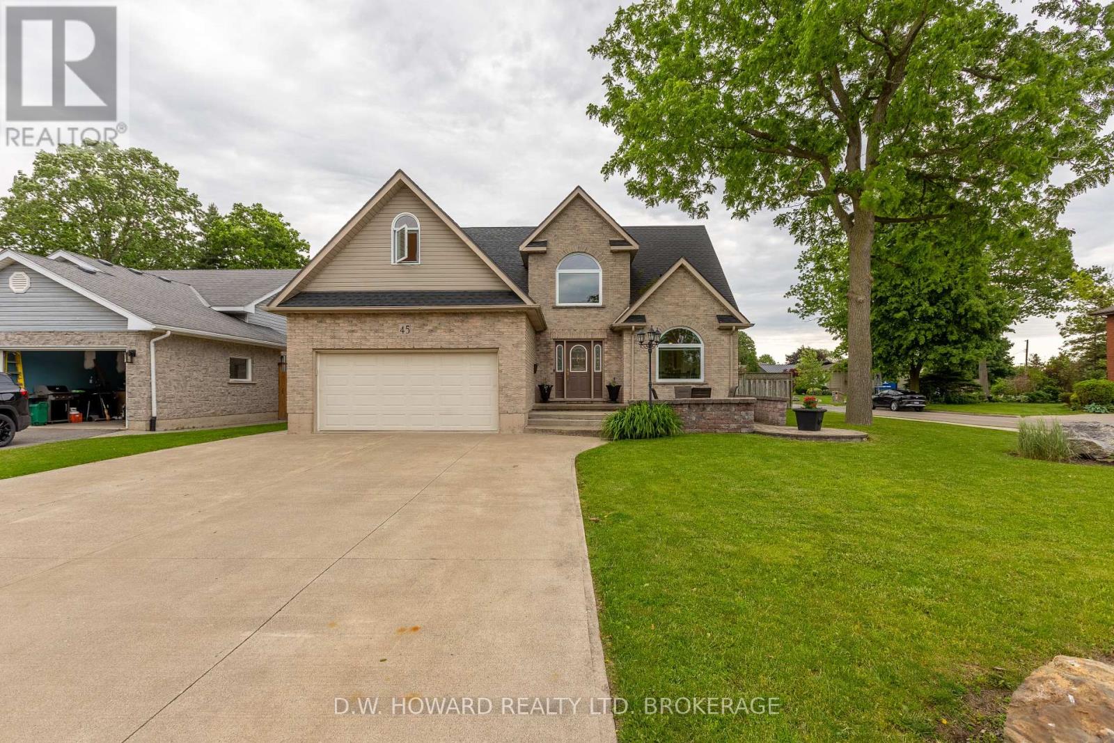 45 Westwood Drive, Port Colborne, Ontario  L3K 6B9 - Photo 4 - X12205674