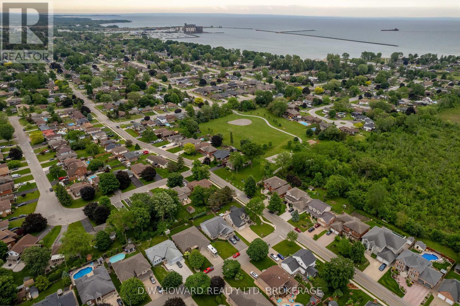 45 Westwood Drive, Port Colborne, Ontario  L3K 6B9 - Photo 44 - X12205674
