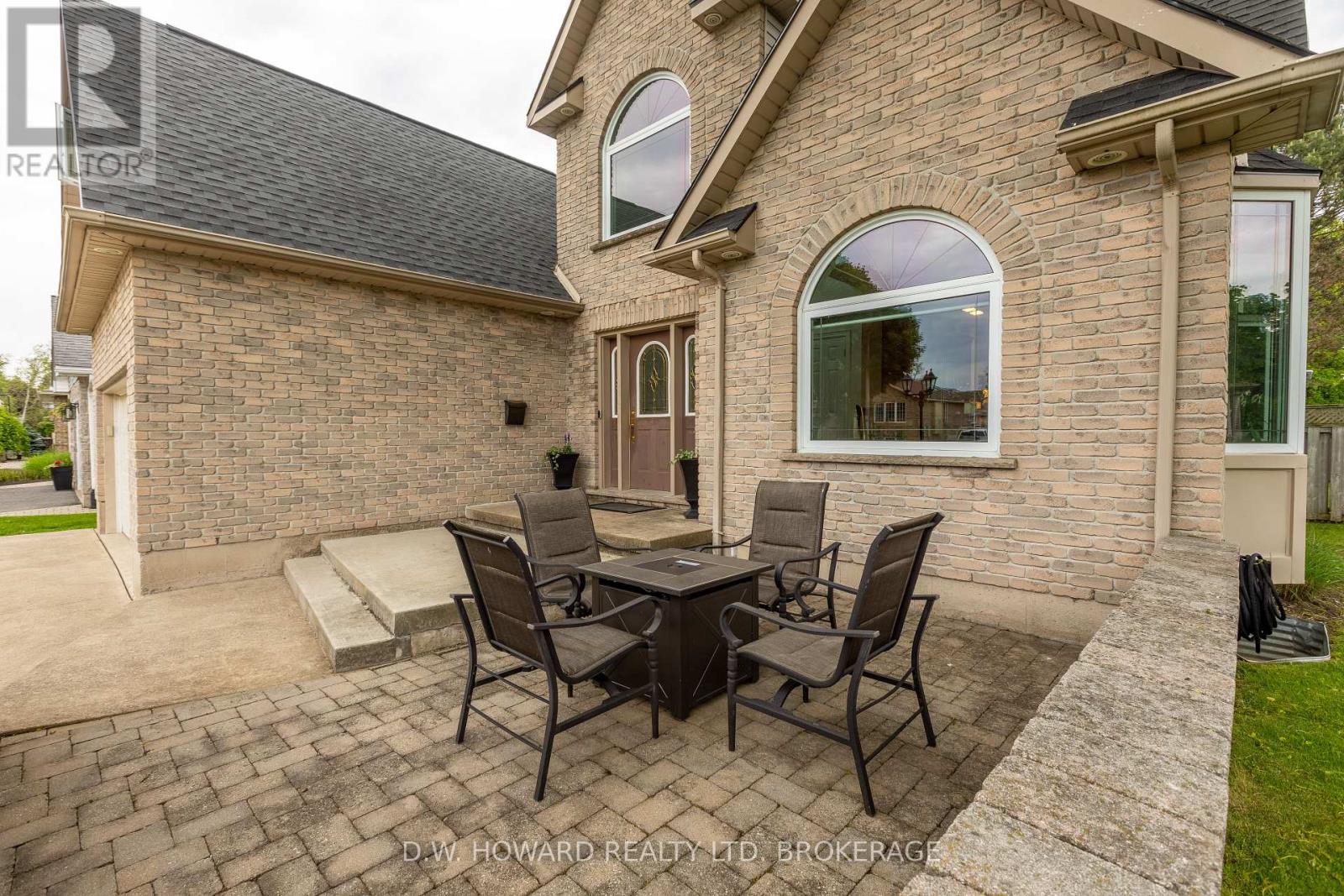 45 Westwood Drive, Port Colborne, Ontario  L3K 6B9 - Photo 8 - X12205674