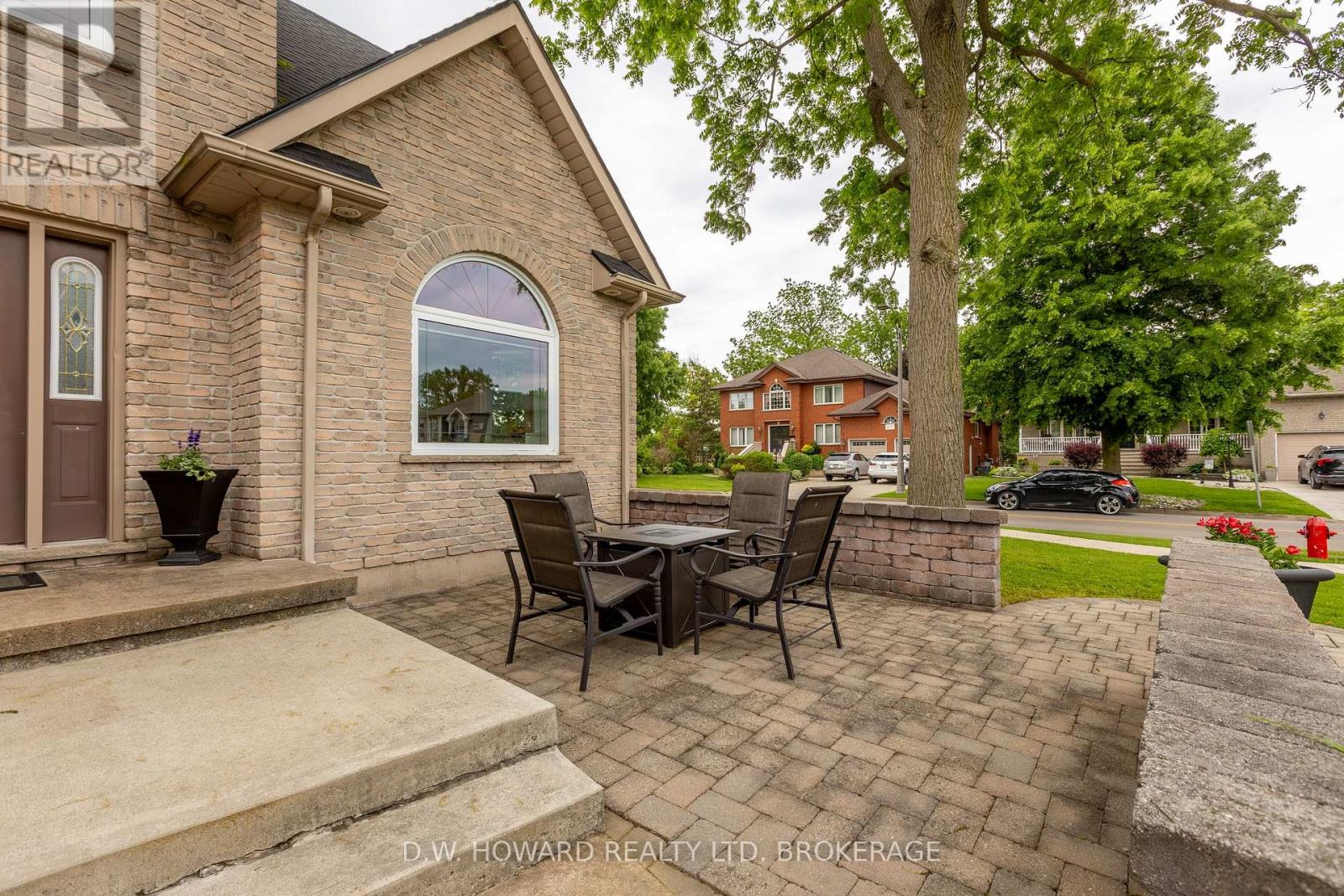 45 Westwood Drive, Port Colborne, Ontario  L3K 6B9 - Photo 6 - X12205674