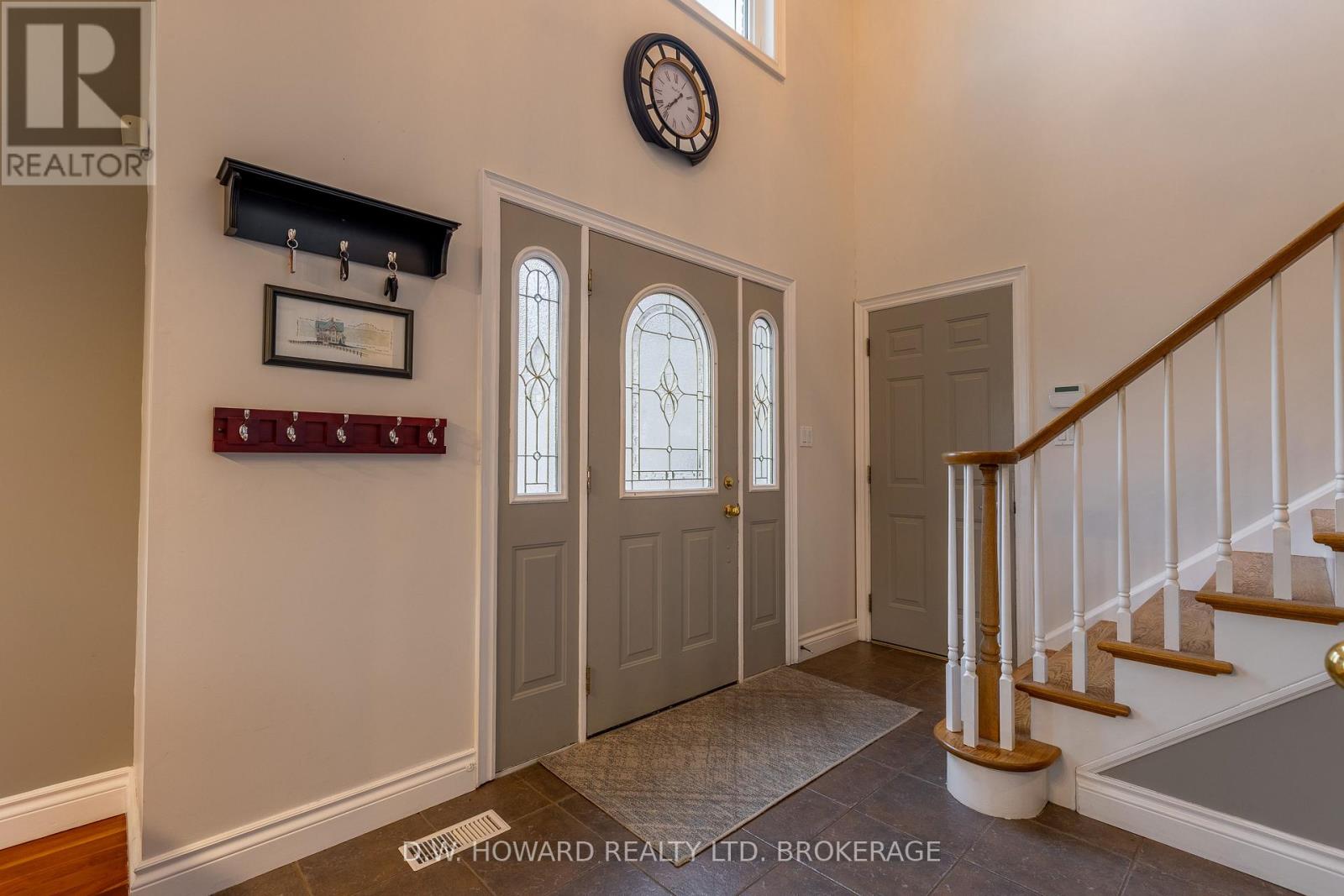 45 Westwood Drive, Port Colborne, Ontario  L3K 6B9 - Photo 9 - X12205674