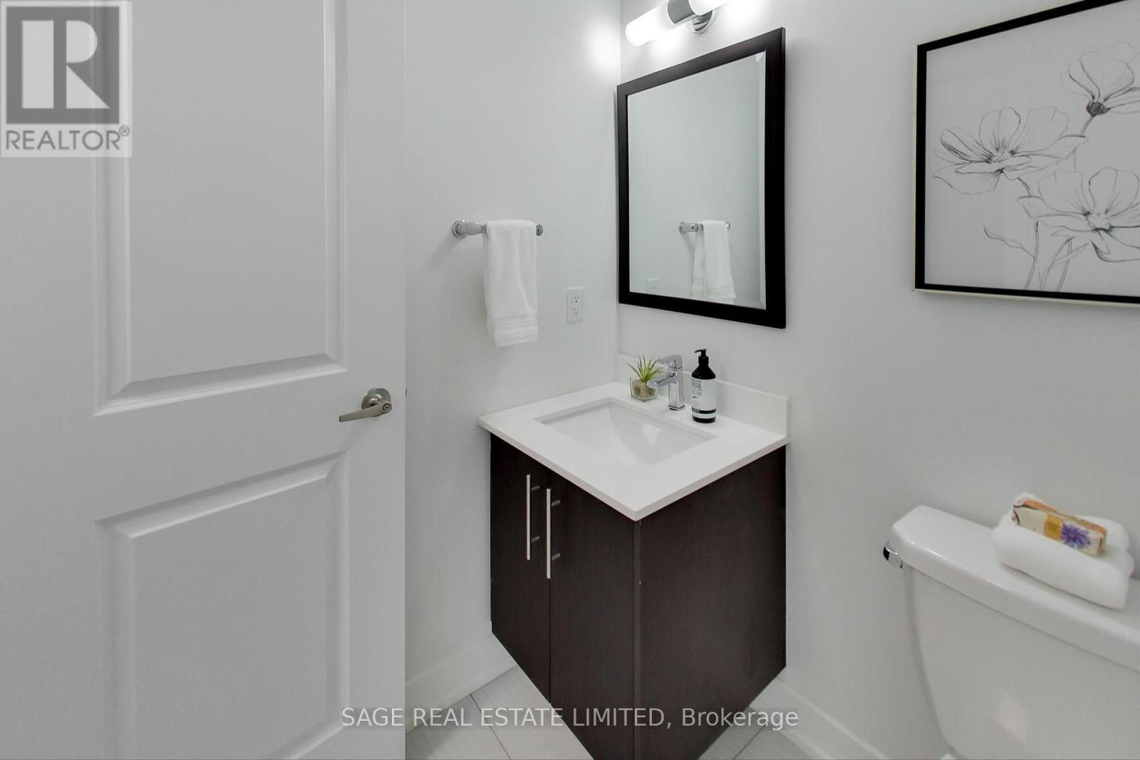 39 Pallock Hill Way, Whitby, Ontario  L1R 0N5 - Photo 10 - E12216564