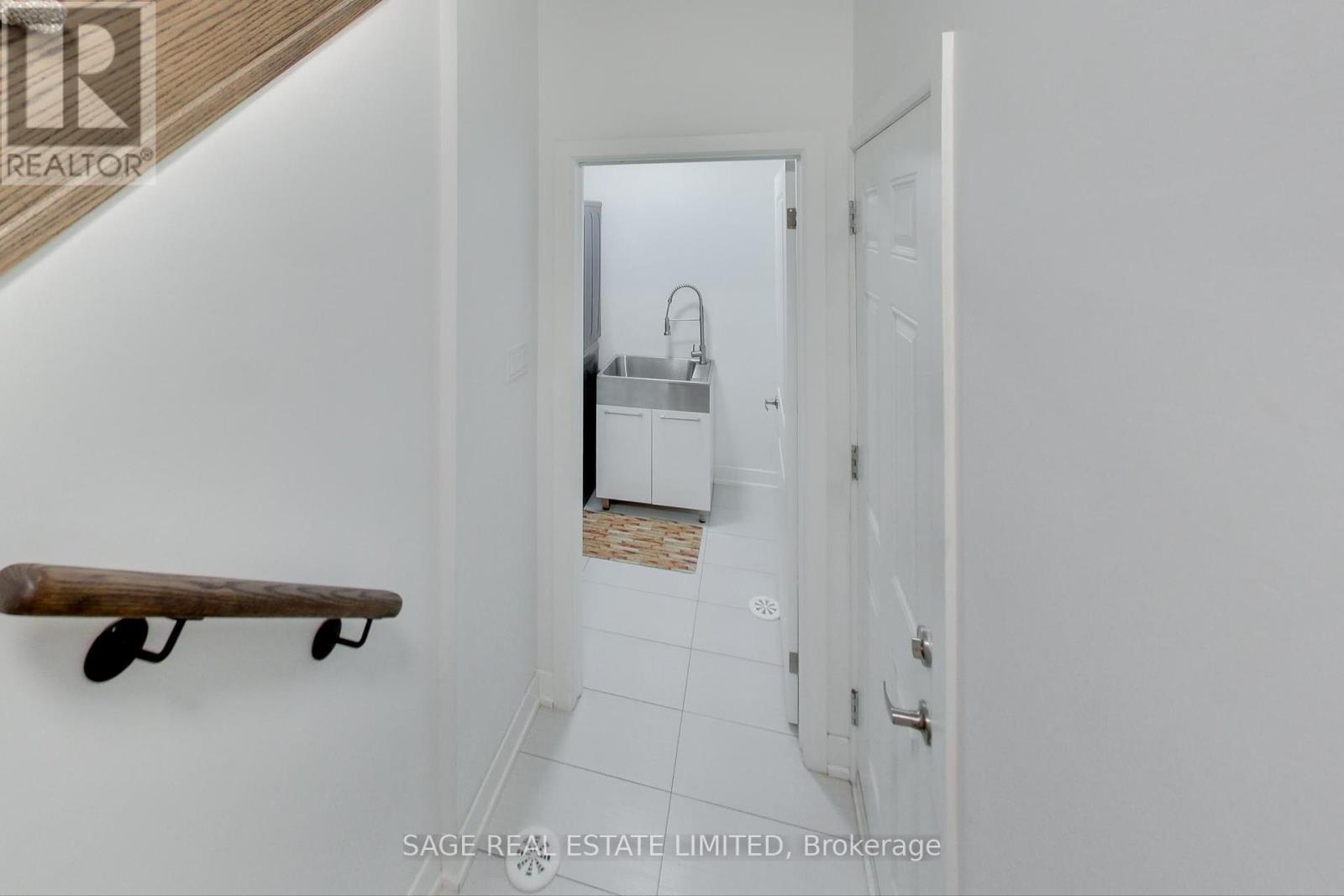 39 Pallock Hill Way, Whitby, Ontario  L1R 0N5 - Photo 6 - E12216564