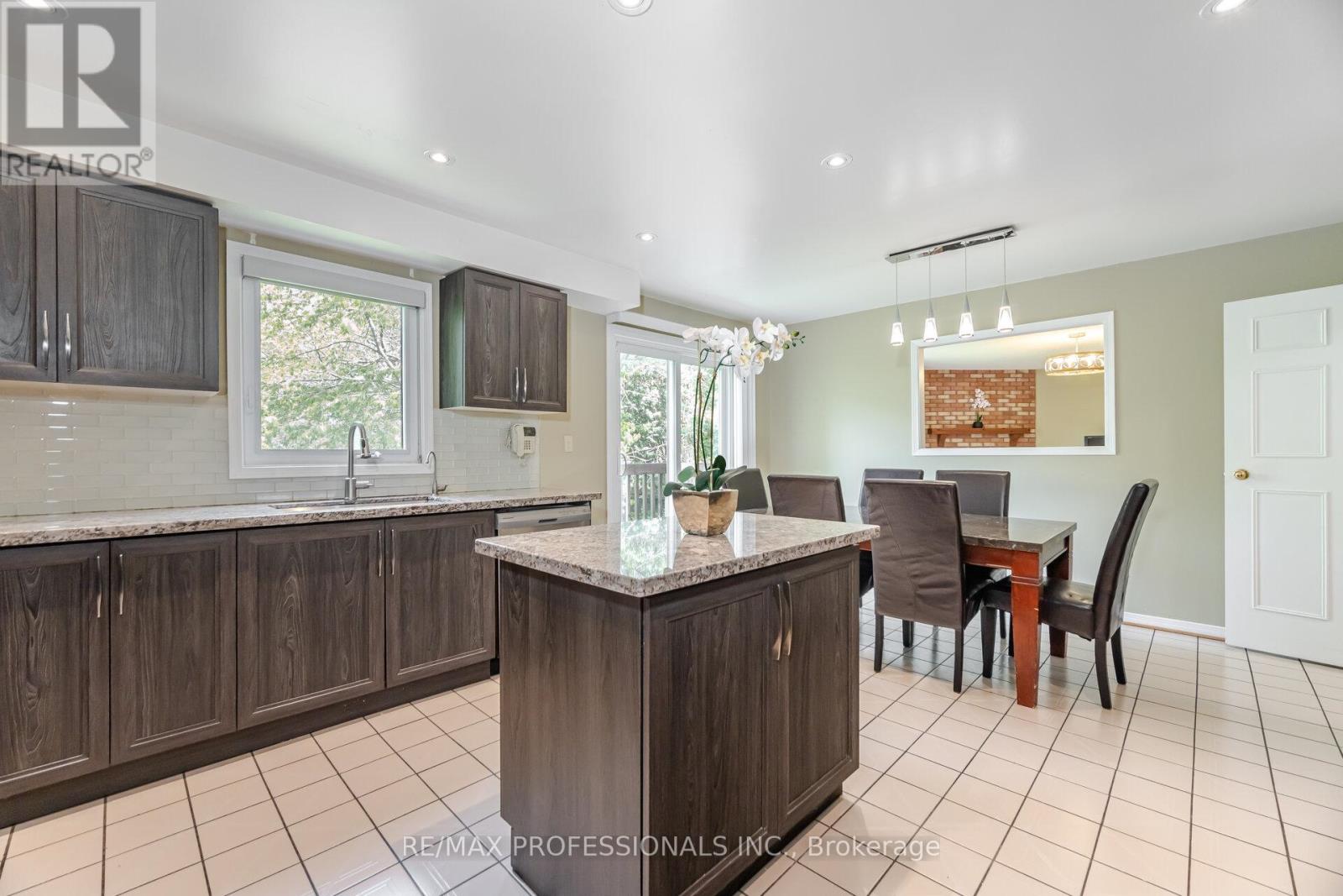 29 Moeller Court, Toronto, Ontario  M1E 5C1 - Photo 12 - E12216593
