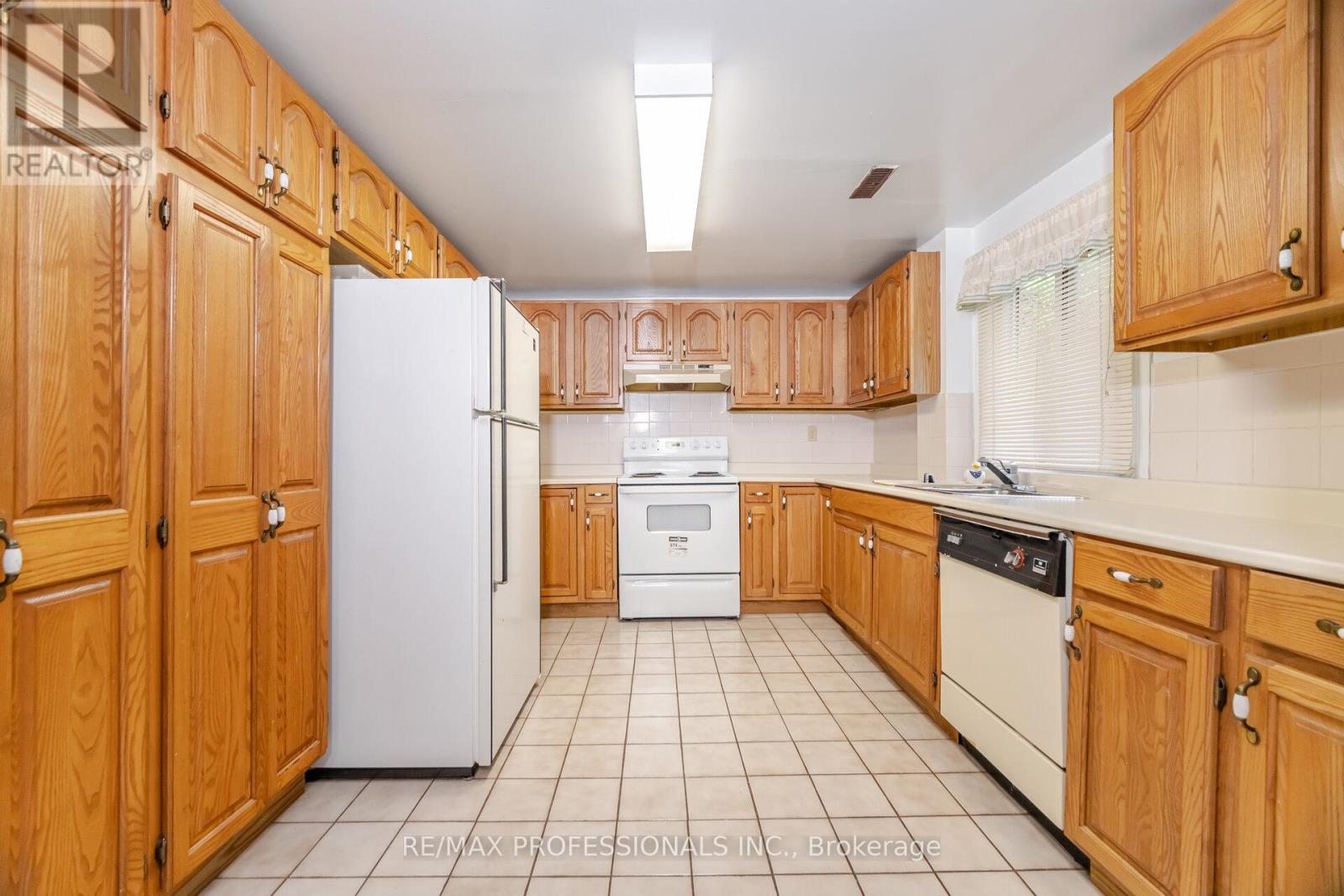 29 Moeller Court, Toronto, Ontario  M1E 5C1 - Photo 38 - E12216593