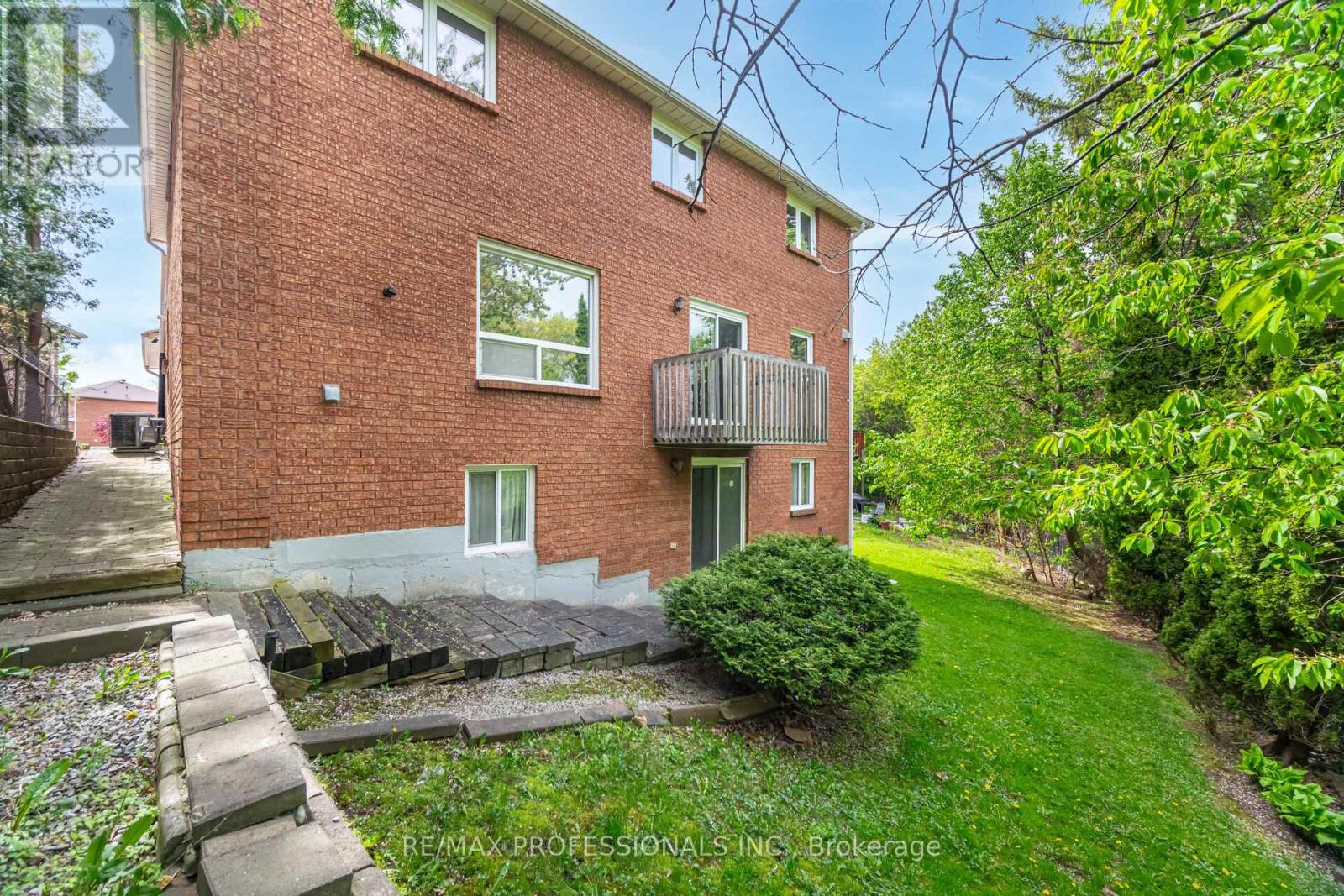 29 Moeller Court, Toronto, Ontario  M1E 5C1 - Photo 50 - E12216593