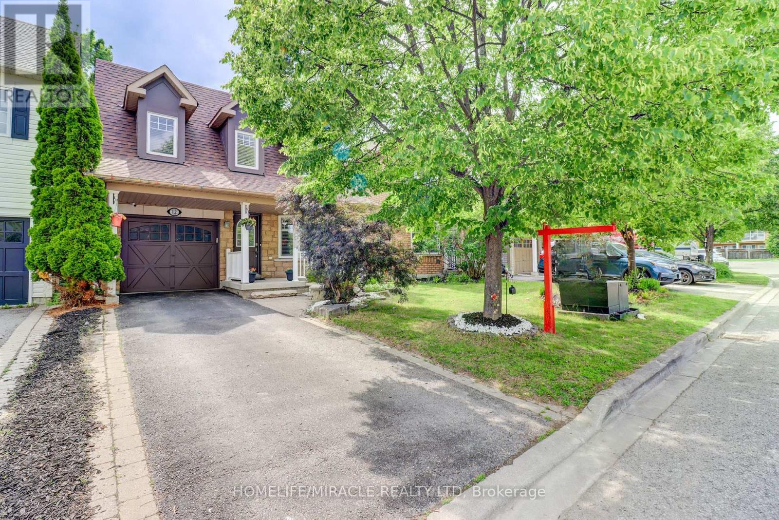 12 Breezewood Court, Whitby (Brooklin), Ontario  L1M 2L4 - Photo 2 - E12216629