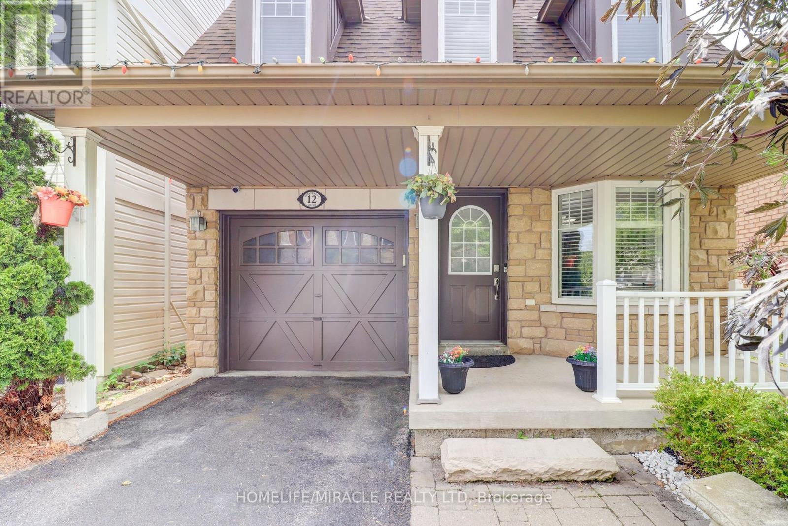 12 Breezewood Court, Whitby (Brooklin), Ontario  L1M 2L4 - Photo 5 - E12216629