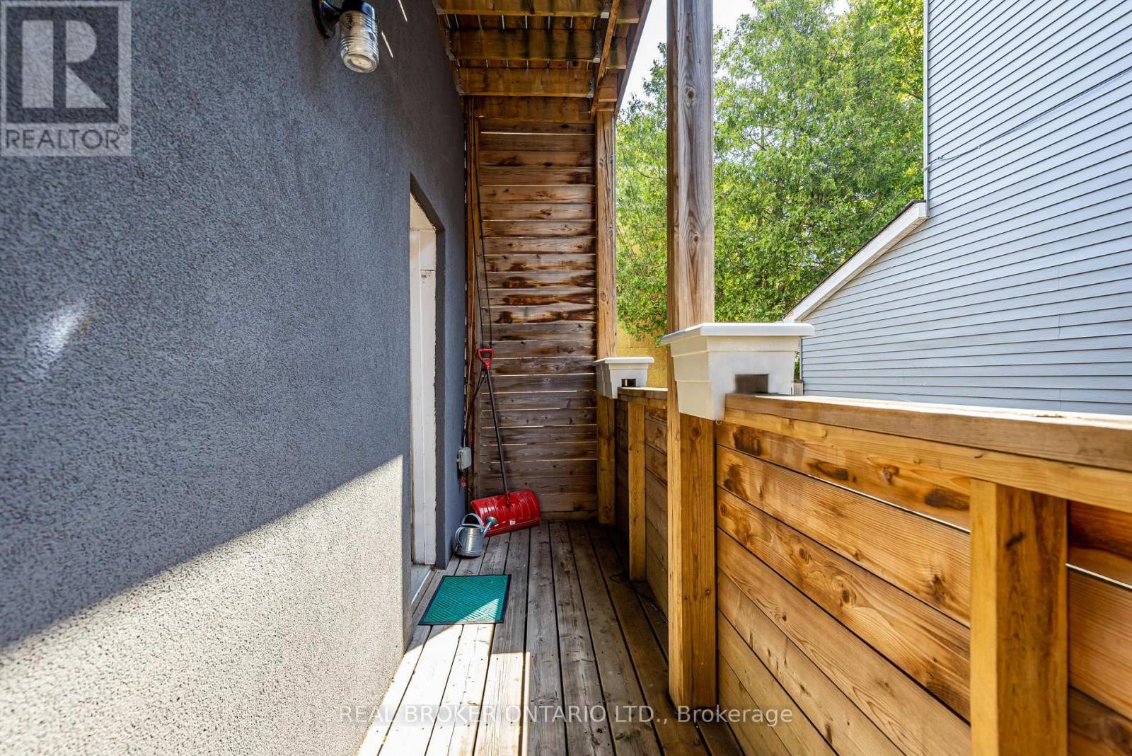 Main - 371 Jones Avenue, Toronto, Ontario  M4J 3G5 - Photo 14 - E12216637