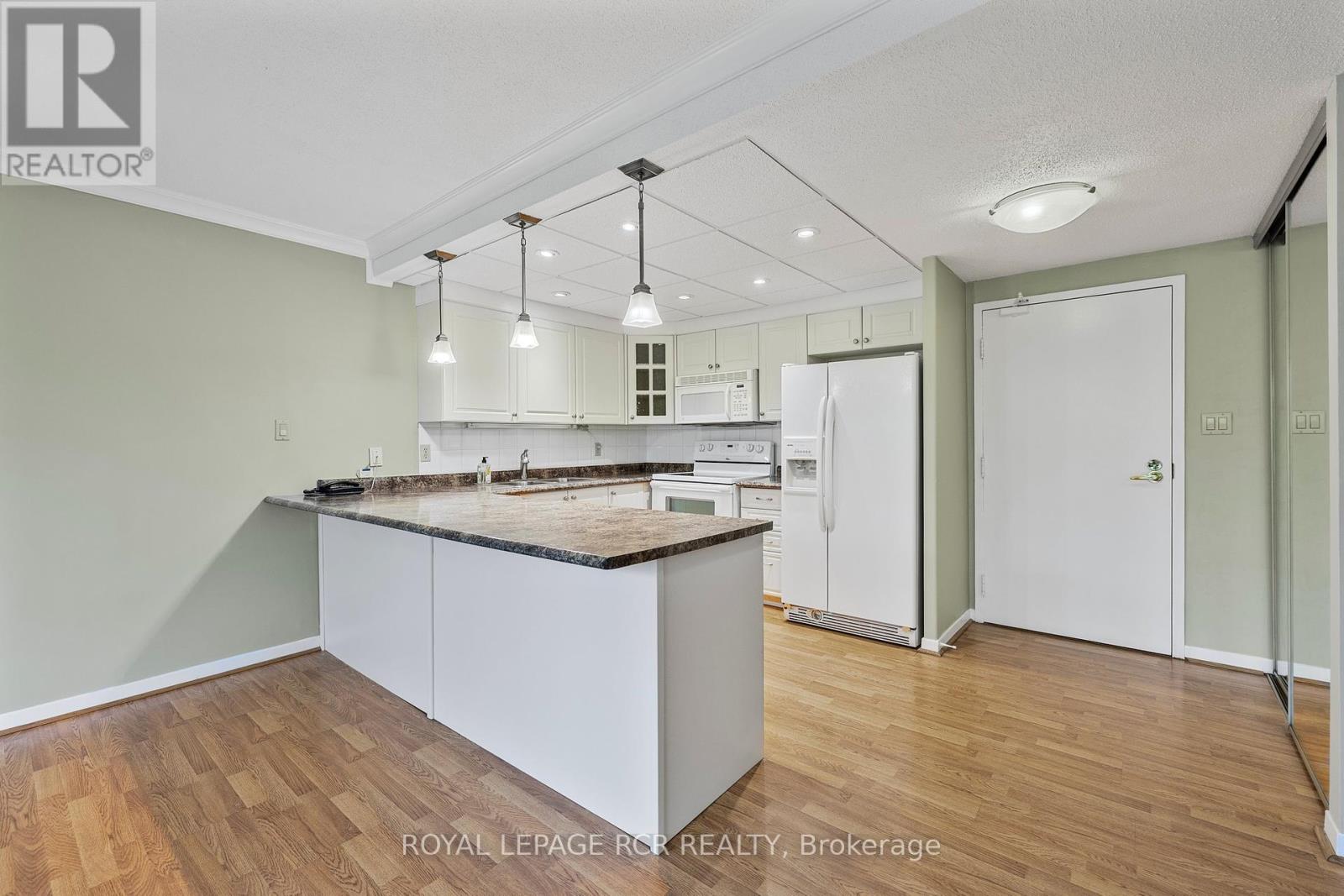 305 - 166 OLIVE STREET, East Gwillimbury, Ontario