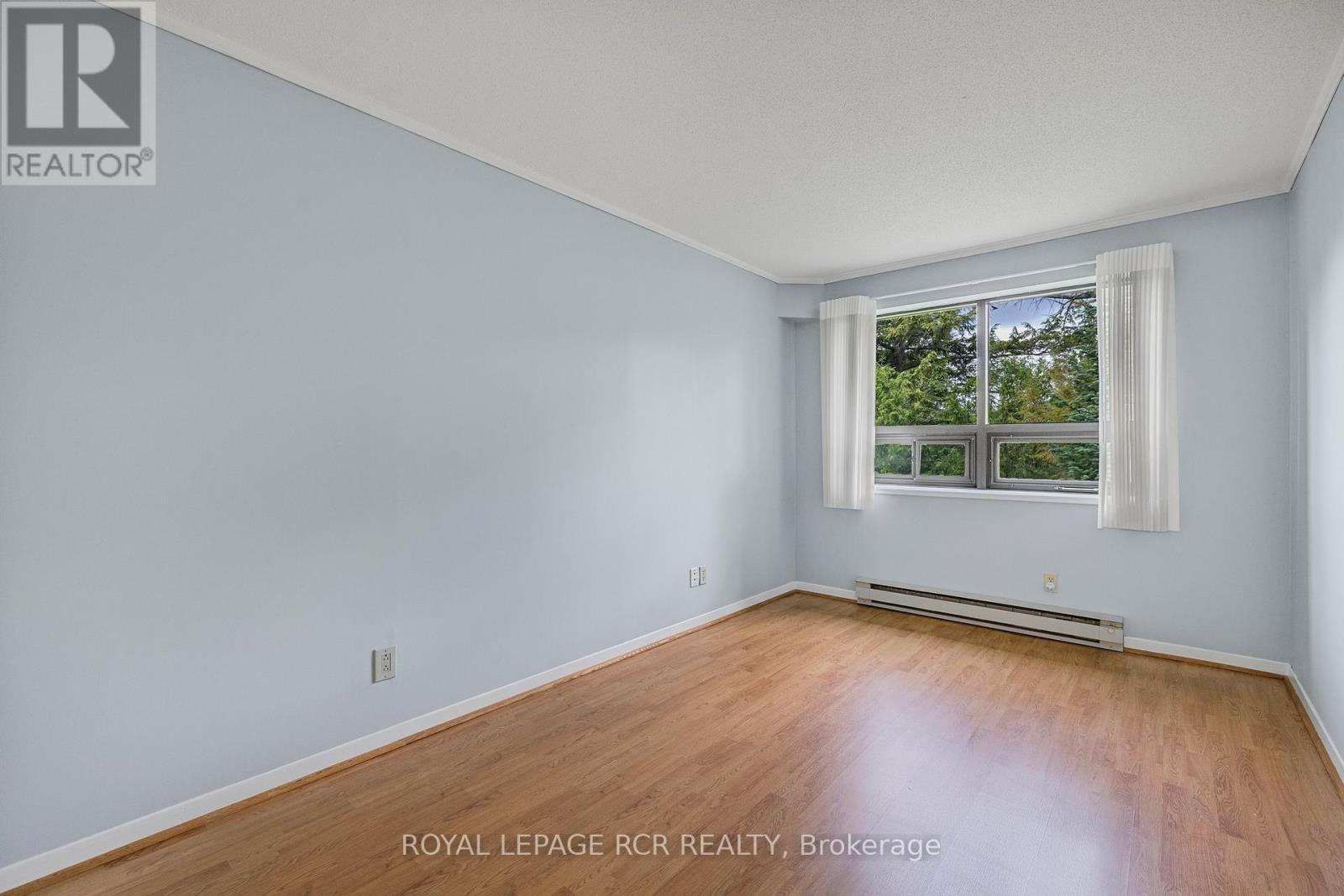 305 - 166 Olive Street, East Gwillimbury, Ontario  L9N 1M9 - Photo 9 - N12216542