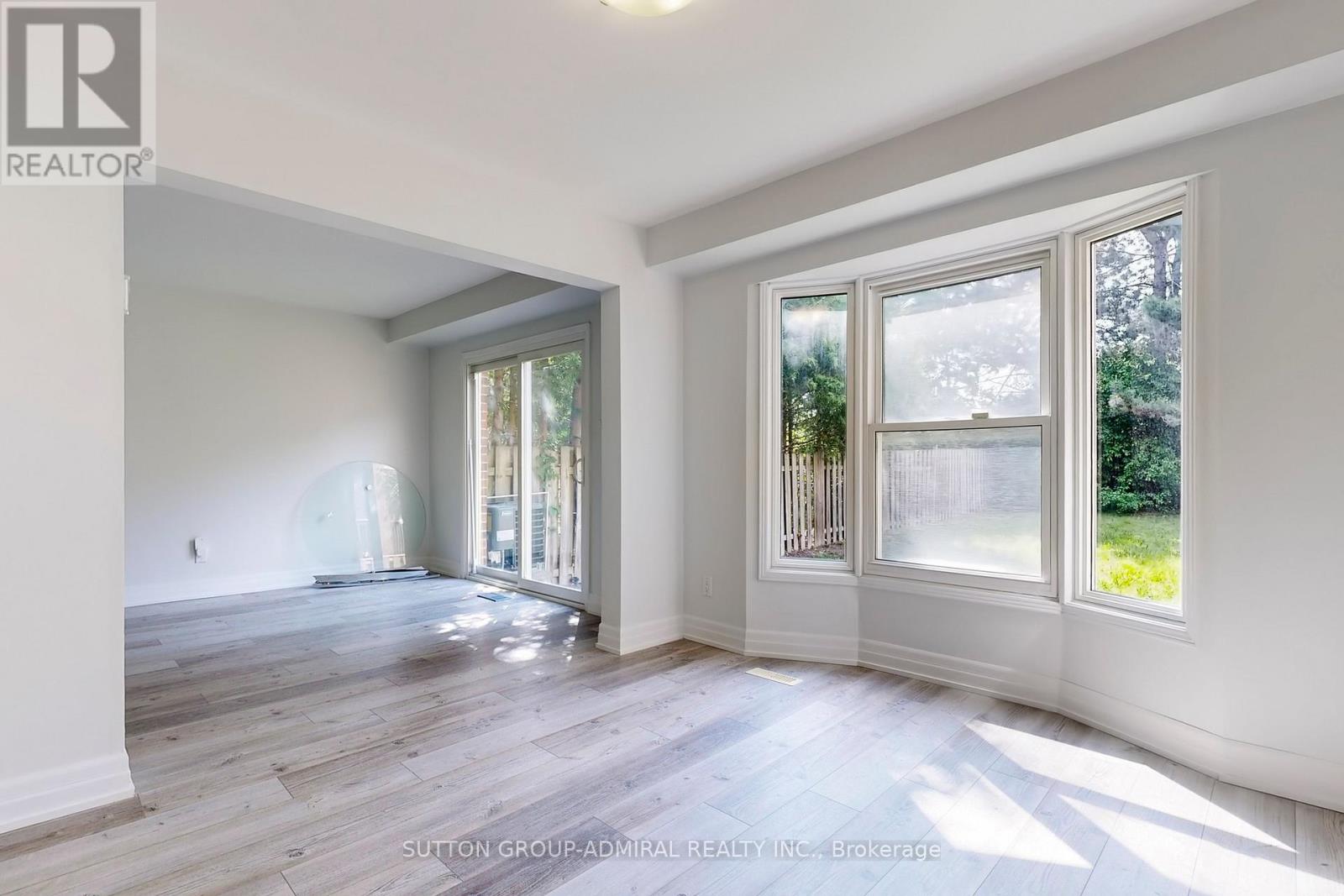 127 North Meadow Crescent, Vaughan, Ontario  L4J 3C4 - Photo 8 - N12216552