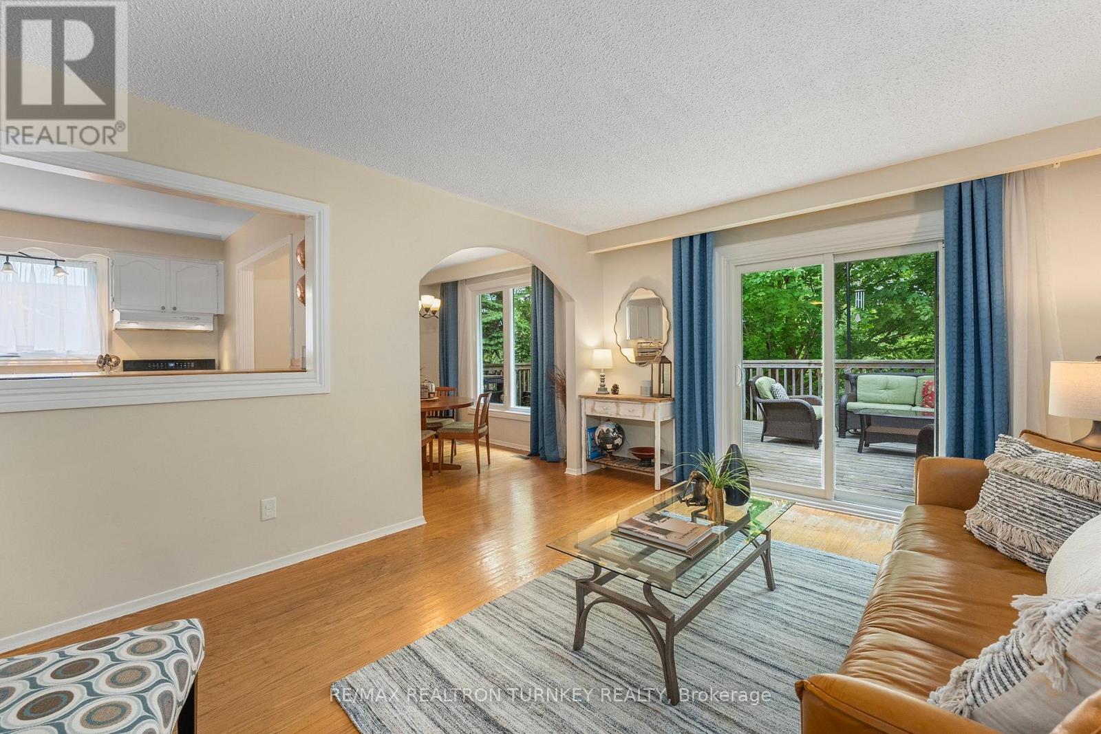 58 Olive Street, East Gwillimbury (Holland Landing), Ontario  L9N 1L5 - Photo 10 - N12216573