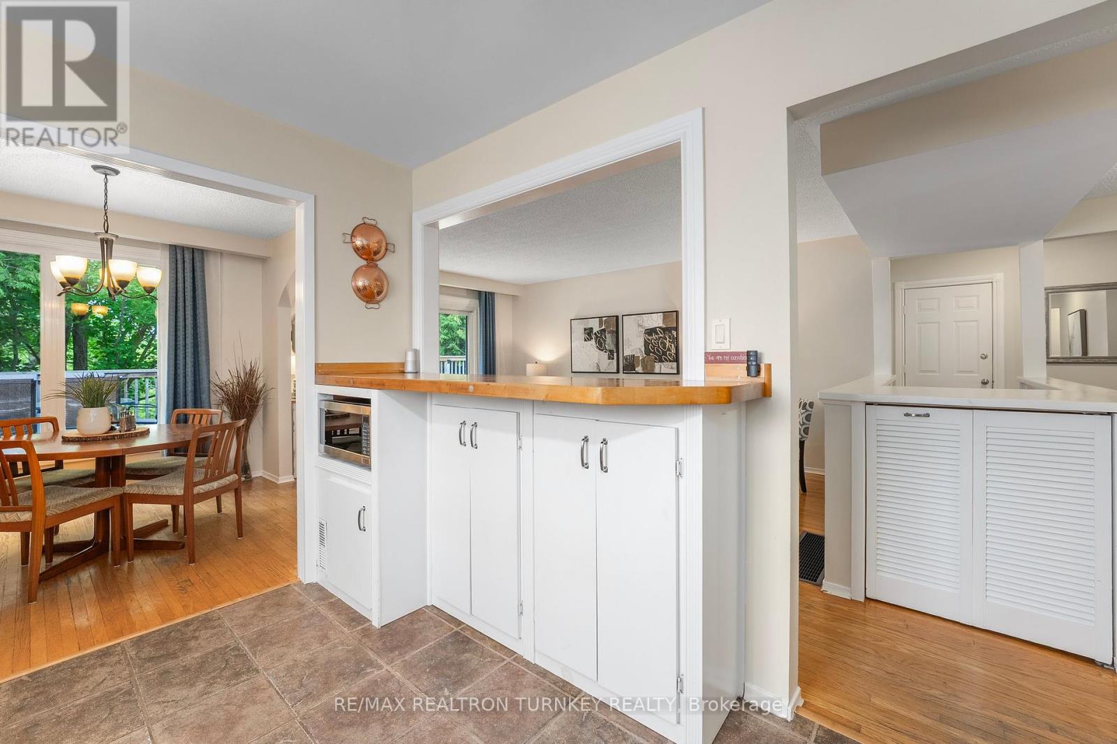 58 Olive Street, East Gwillimbury (Holland Landing), Ontario  L9N 1L5 - Photo 15 - N12216573