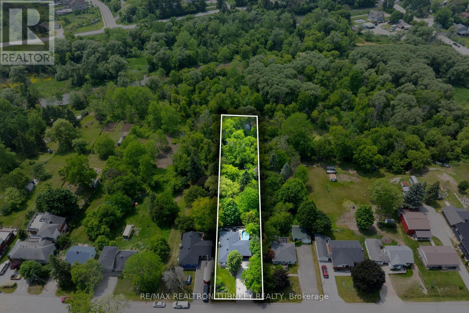 58 Olive Street, East Gwillimbury (Holland Landing), Ontario  L9N 1L5 - Photo 2 - N12216573