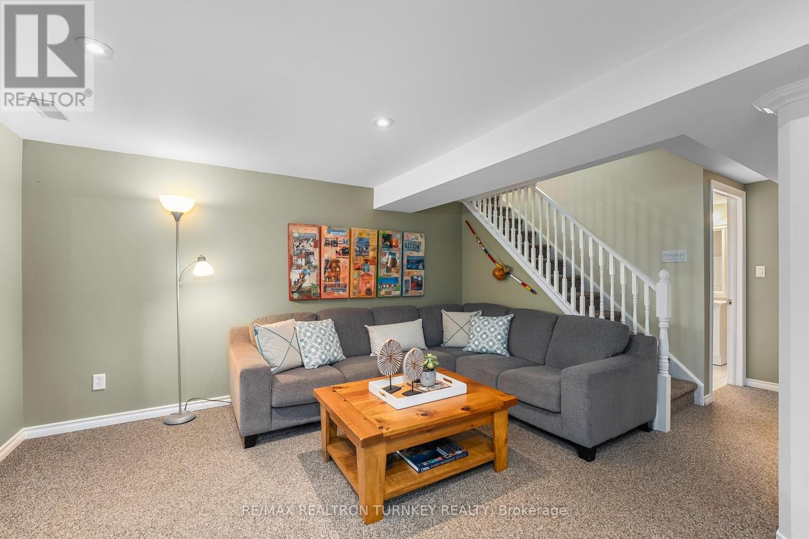 58 Olive Street, East Gwillimbury (Holland Landing), Ontario  L9N 1L5 - Photo 25 - N12216573