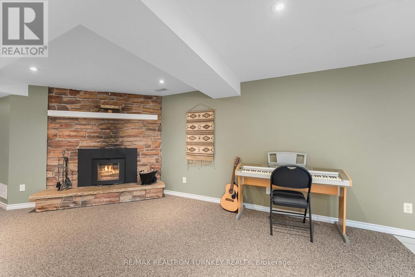 58 Olive Street, East Gwillimbury (Holland Landing), Ontario  L9N 1L5 - Photo 27 - N12216573