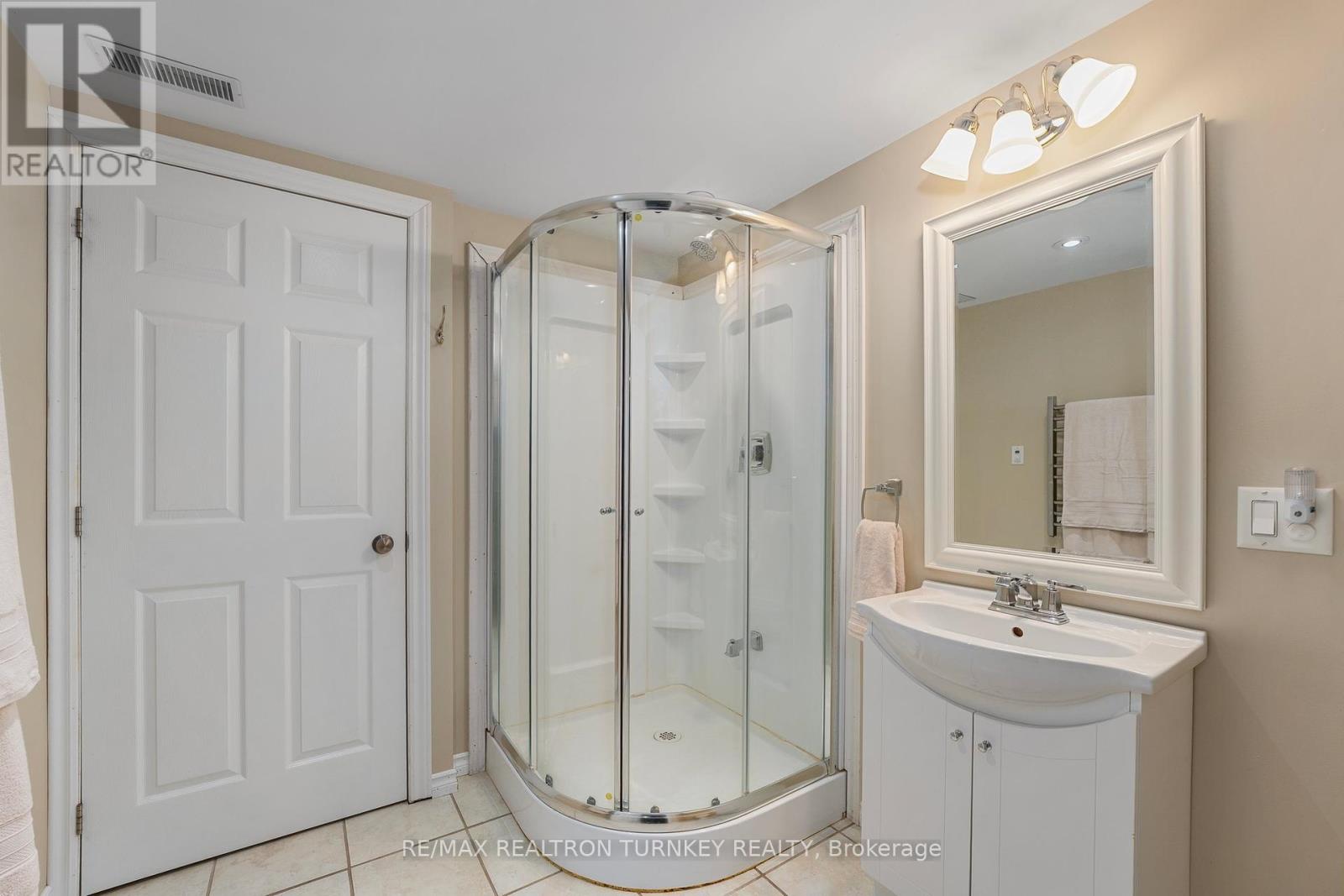 58 Olive Street, East Gwillimbury (Holland Landing), Ontario  L9N 1L5 - Photo 28 - N12216573