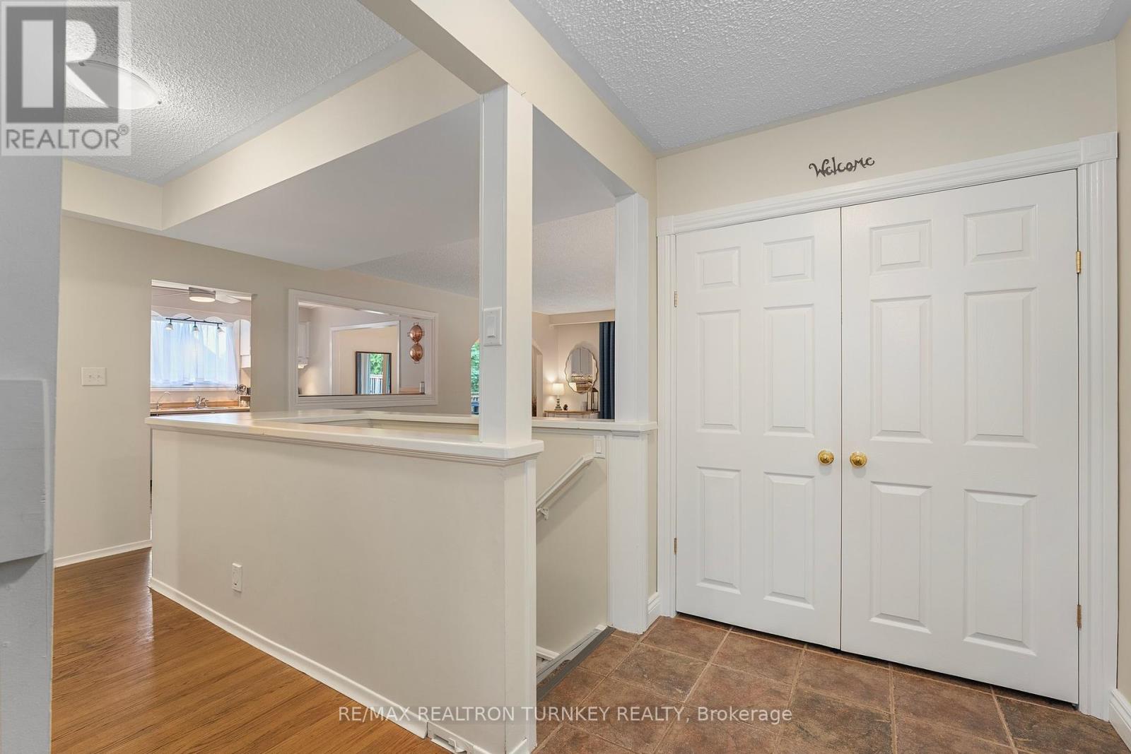 58 Olive Street, East Gwillimbury (Holland Landing), Ontario  L9N 1L5 - Photo 6 - N12216573