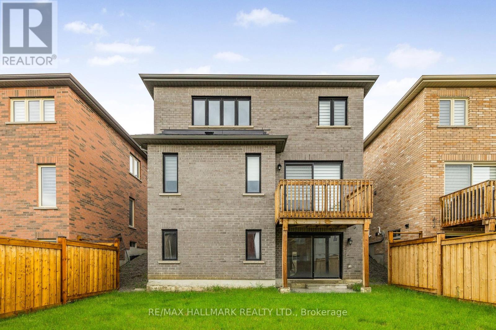 112 Carriage Shop Bend, East Gwillimbury (Queensville), Ontario  L9N 0Y3 - Photo 40 - N12216633