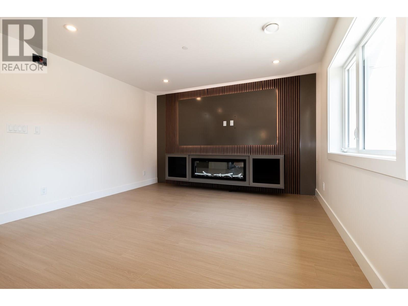 38891 Garibaldi Avenue, Squamish, British Columbia  V8B 0E8 - Photo 5 - R3014924