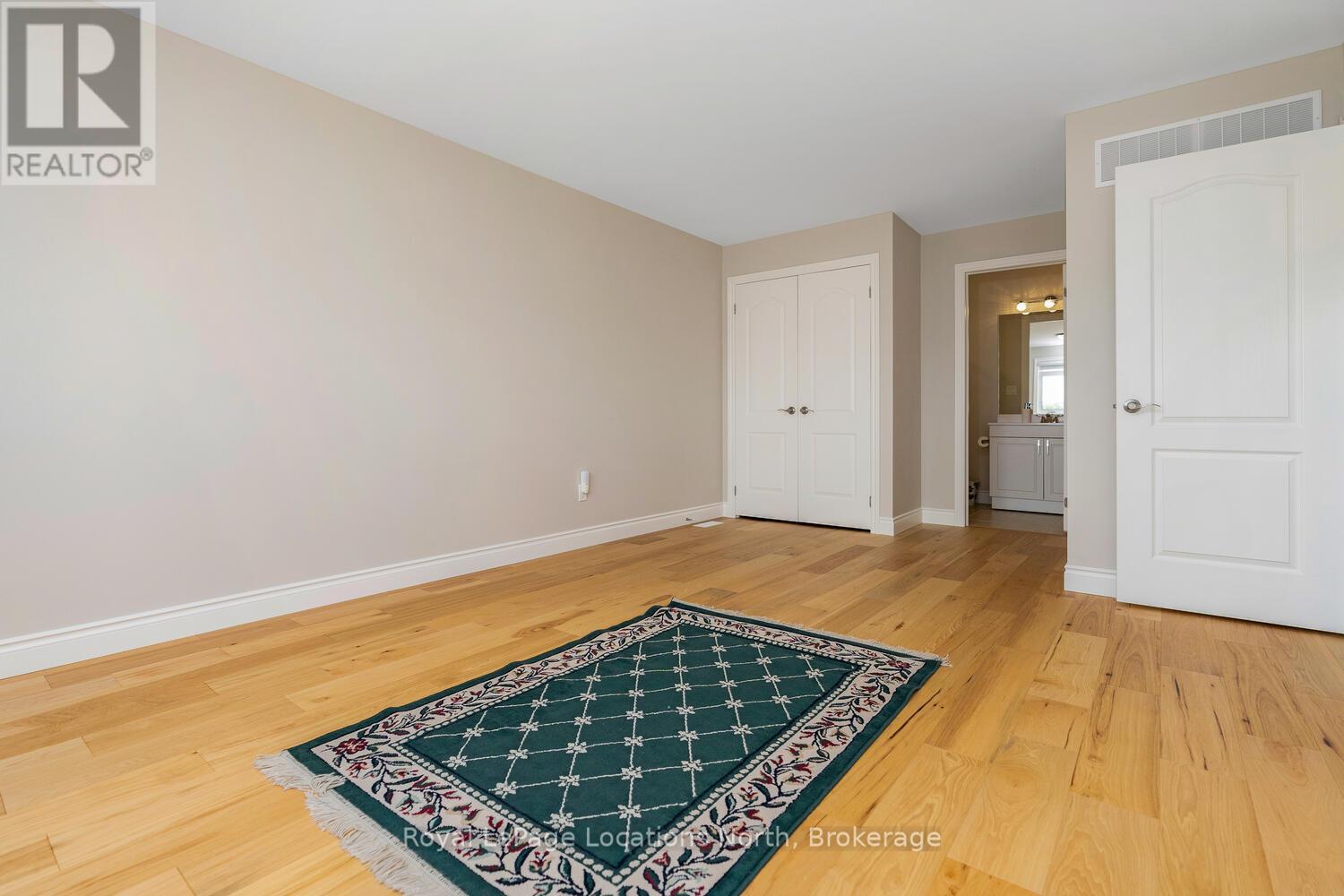 40 Waterview Road, Wasaga Beach, Ontario  L9Z 0E9 - Photo 23 - S12216823