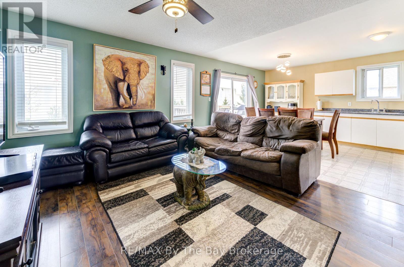 36a Meadowlark Boulevard, Wasaga Beach, Ontario  L9Z 3B2 - Photo 15 - S12216880