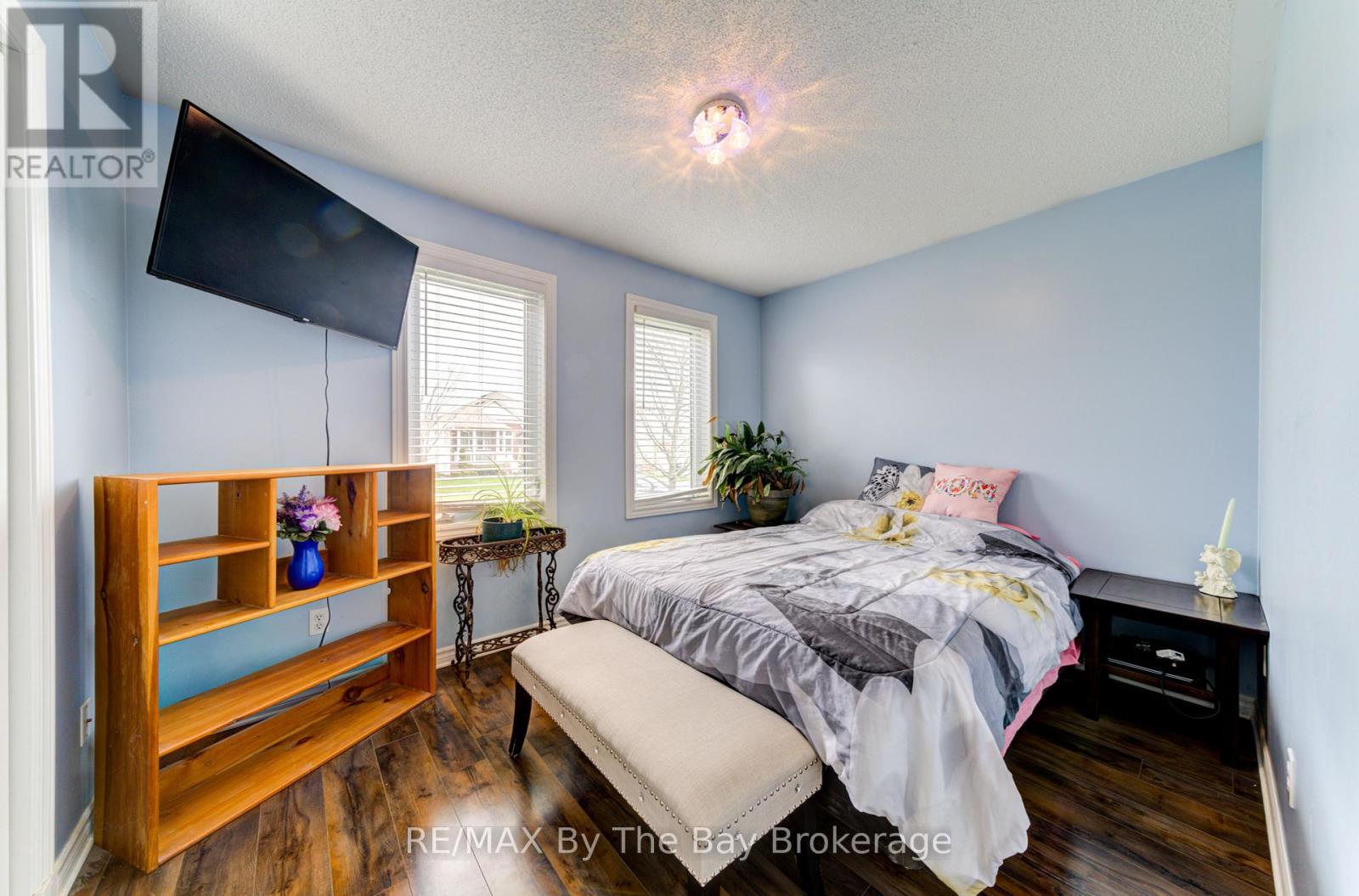 36a Meadowlark Boulevard, Wasaga Beach, Ontario  L9Z 3B2 - Photo 18 - S12216880