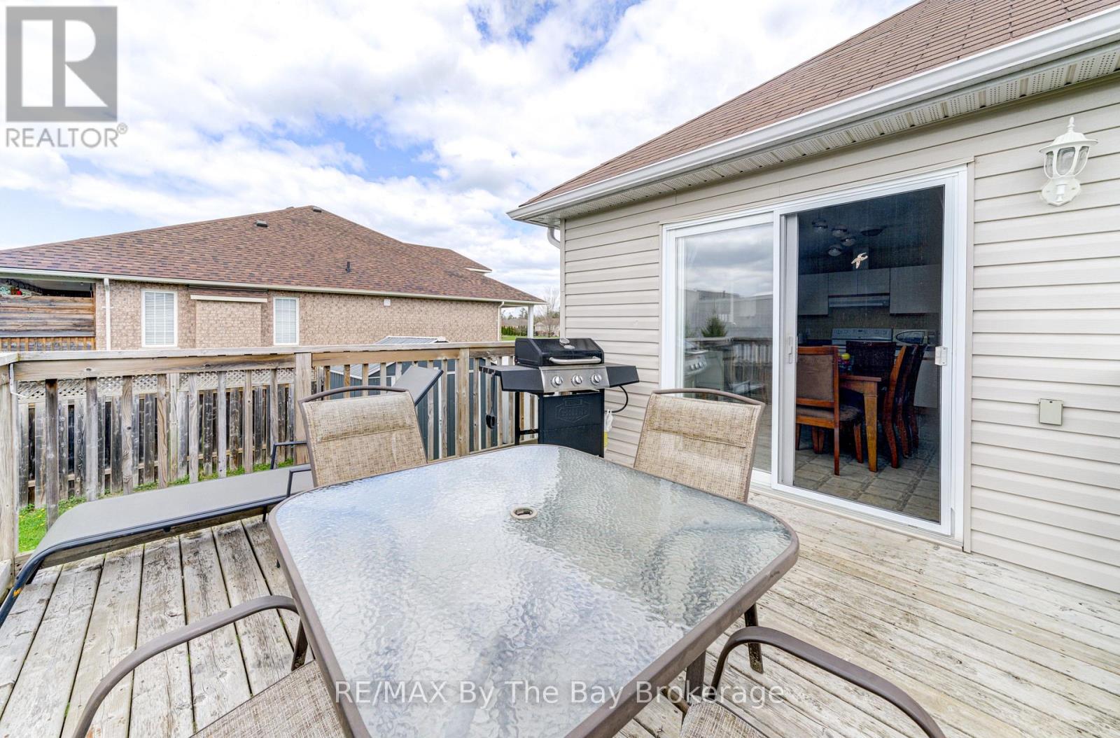 36a Meadowlark Boulevard, Wasaga Beach, Ontario  L9Z 3B2 - Photo 32 - S12216880