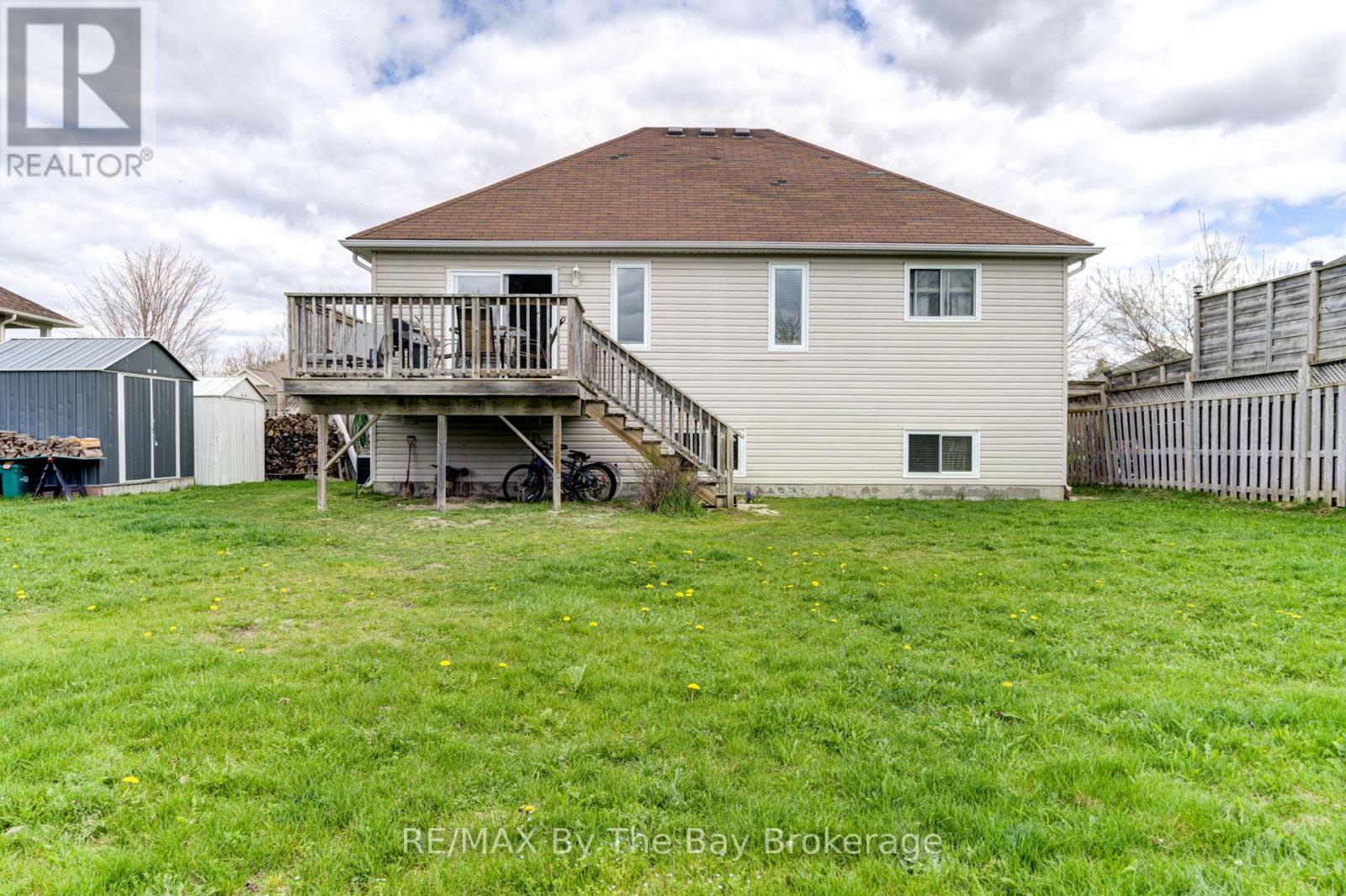 36a Meadowlark Boulevard, Wasaga Beach, Ontario  L9Z 3B2 - Photo 35 - S12216880