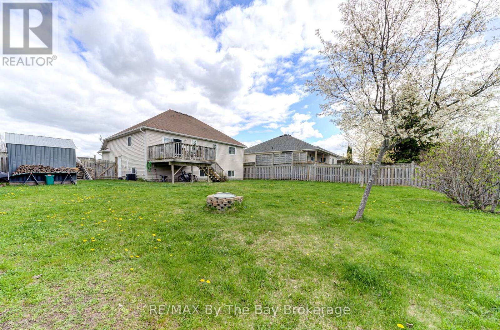 36a Meadowlark Boulevard, Wasaga Beach, Ontario  L9Z 3B2 - Photo 36 - S12216880
