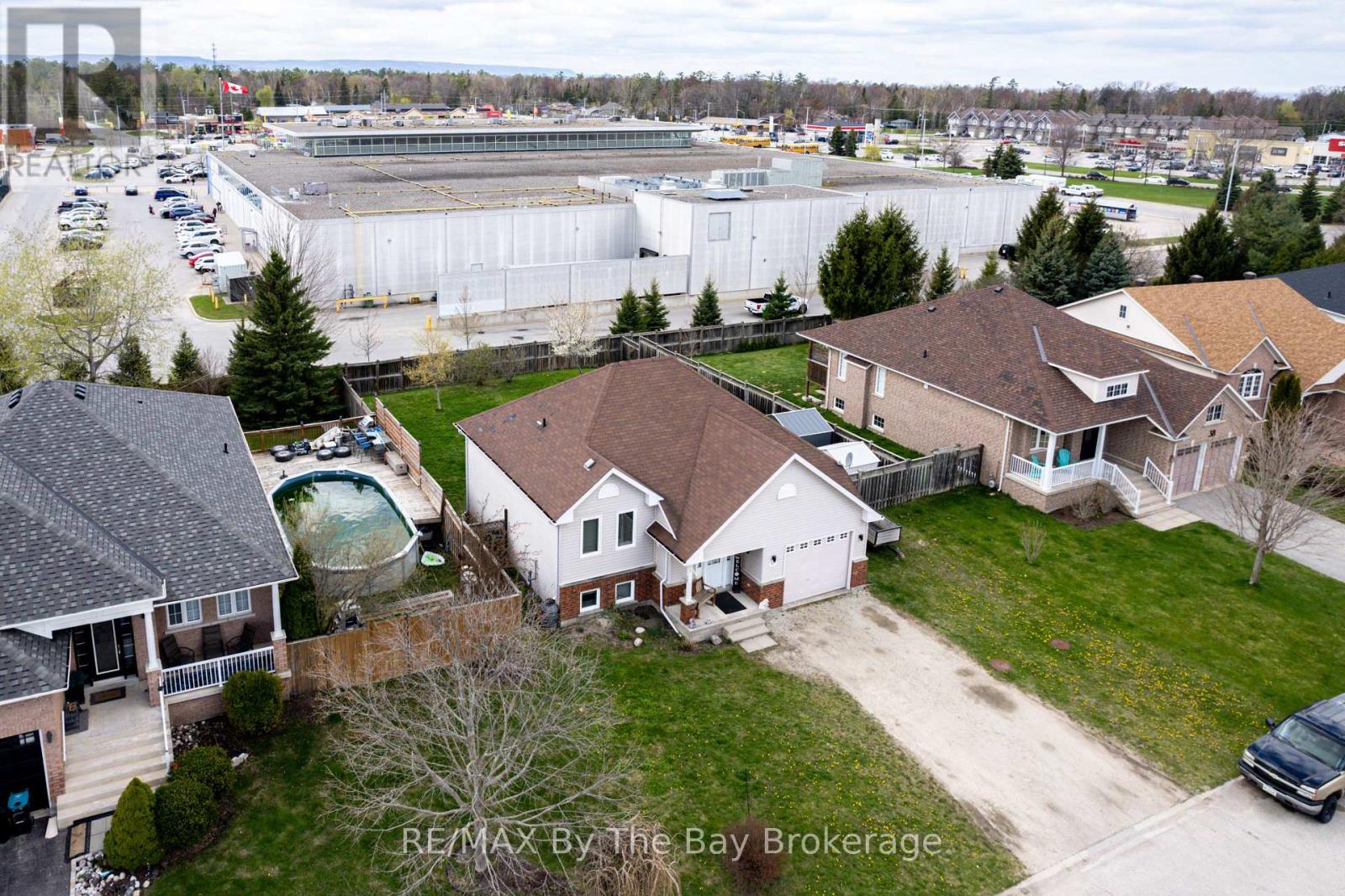 36a Meadowlark Boulevard, Wasaga Beach, Ontario  L9Z 3B2 - Photo 41 - S12216880