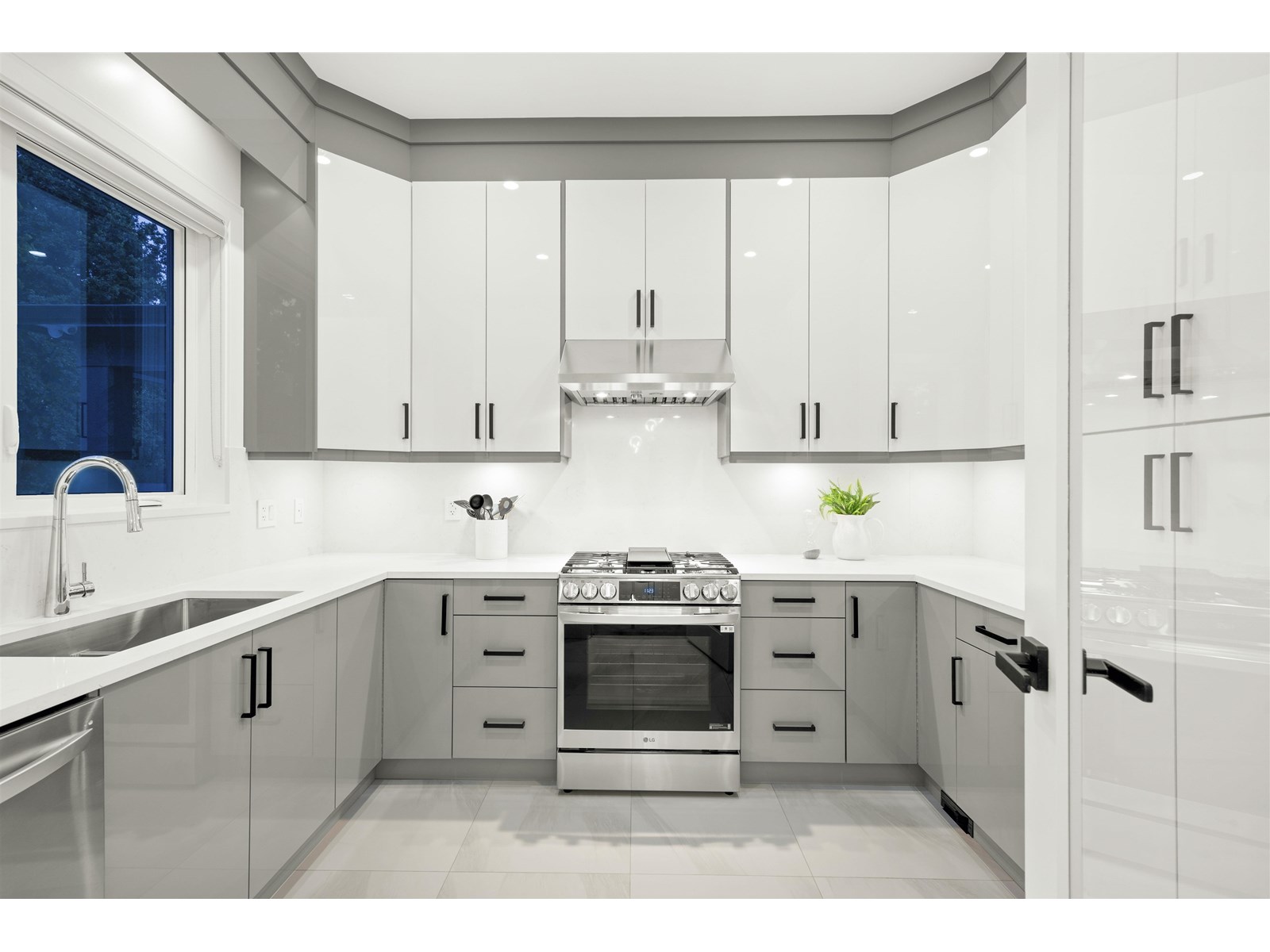 2096 Bowler Drive, Surrey, British Columbia  V4A 5A3 - Photo 13 - R3014952