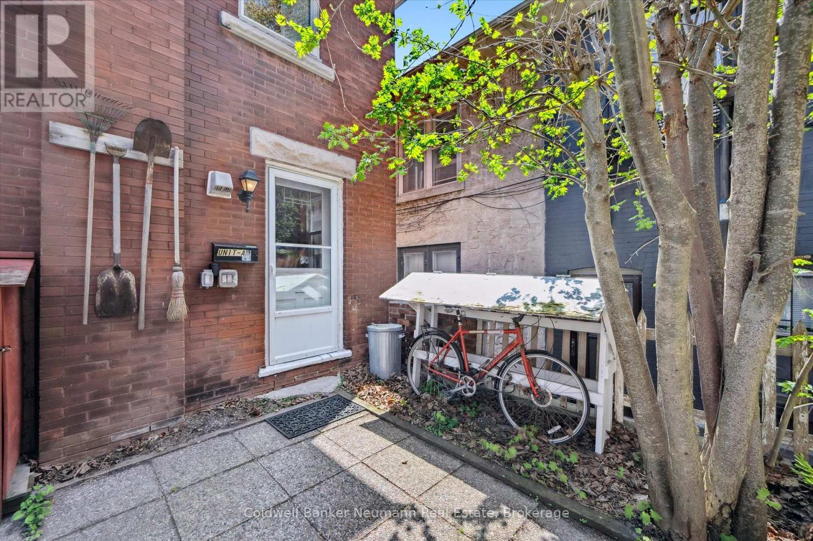 124 Surrey Street E, Guelph, Ontario  N1H 3P9 - Photo 11 - X12216850