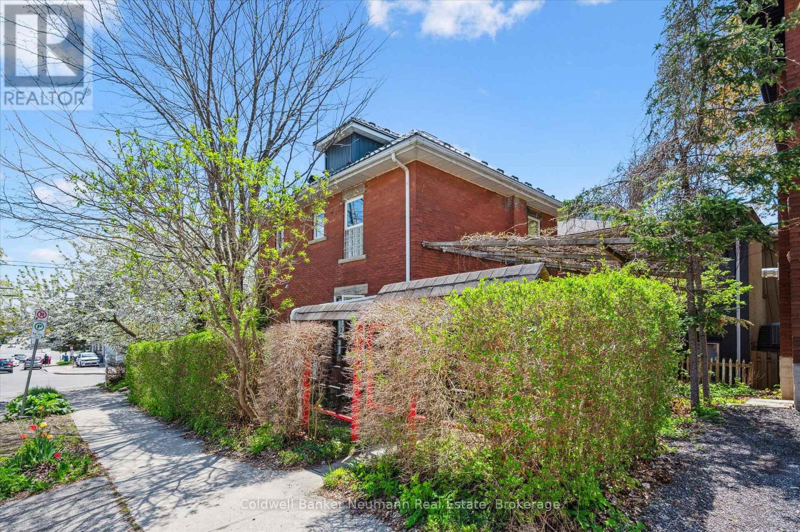 124 Surrey Street E, Guelph, Ontario  N1H 3P9 - Photo 36 - X12216850