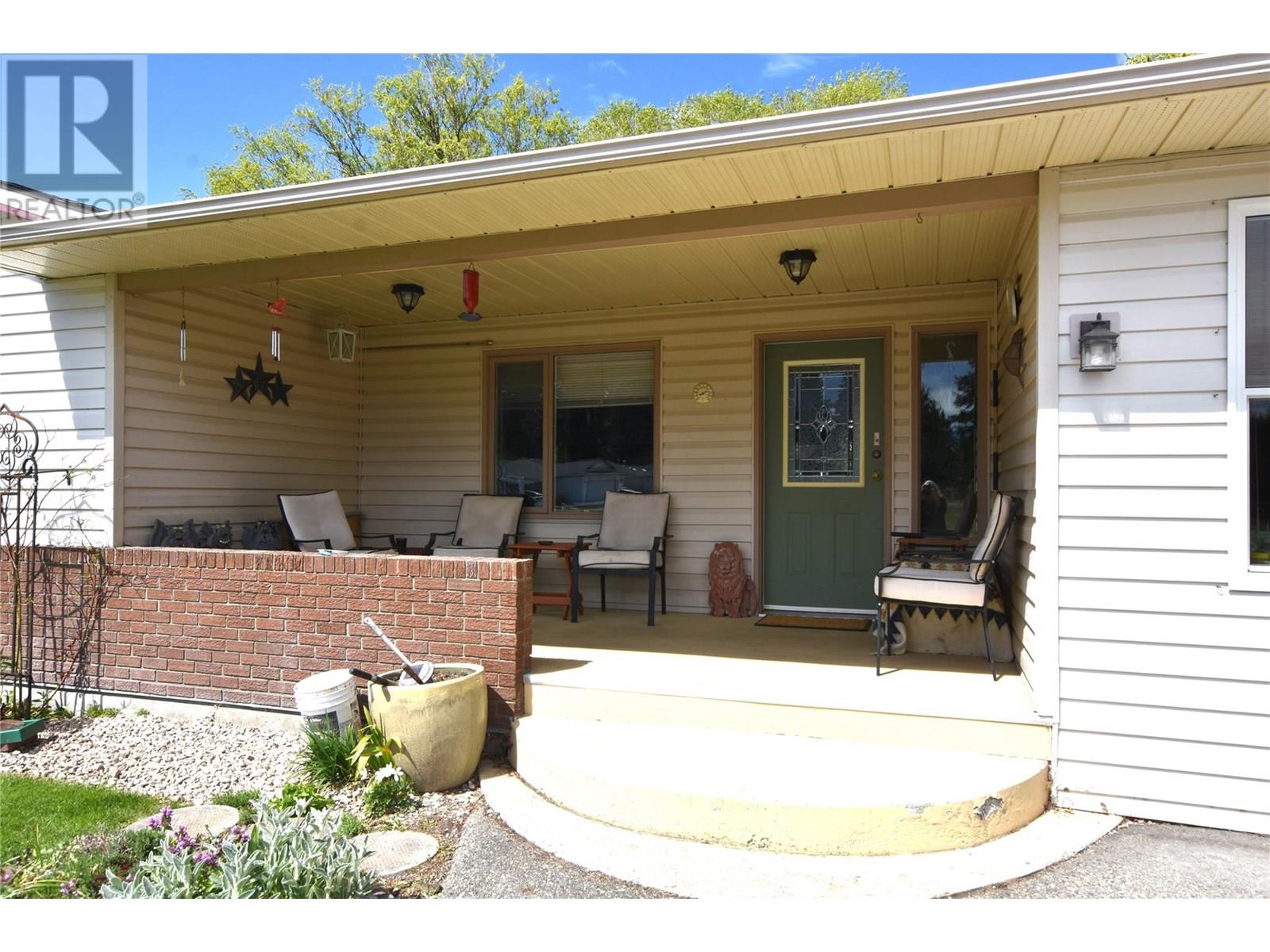 536 Loon Avenue, Vernon, British Columbia  V1H 2A1 - Photo 4 - 10351984